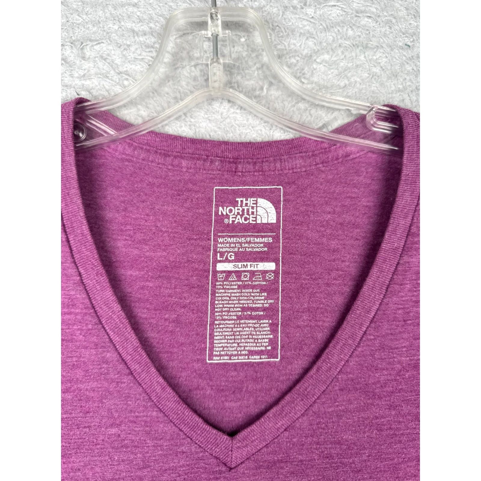 The North Face VINTAGE The North Face Shirt Women L Purple V-Neck Short Sleeve Slim Tee Ladies Large Purple - Outdoor Everyday Men/Women? Size L / US 10 / IT 46 - 7 Thumbnail