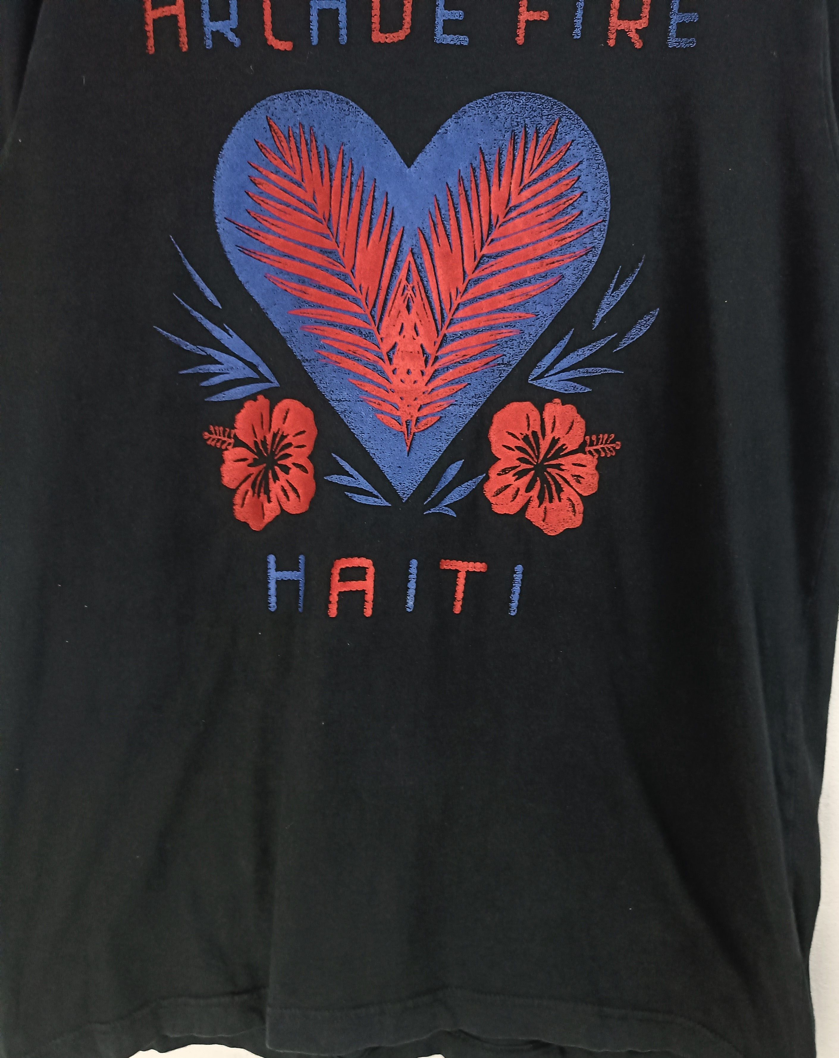 Band Tees VINTAGE ARCADE FIRE HAITI TEE lcd king of leon radiohead Size US M / EU 48-50 / 2 - 7 Thumbnail