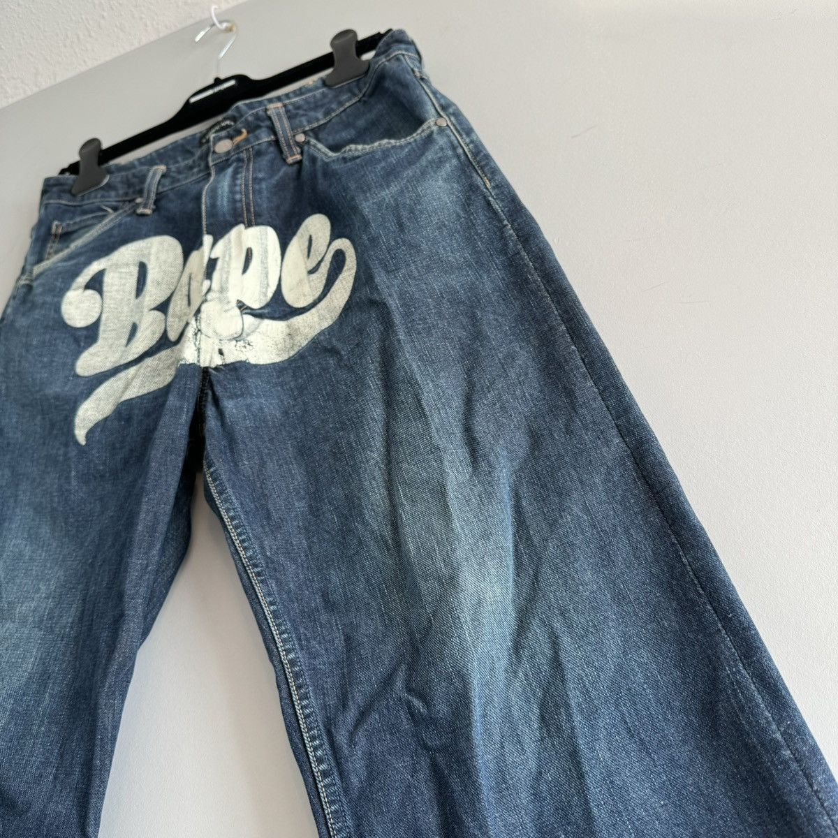 Bape OG BAPEXCLUSIVE Painted Logo Denim Jeans Size US 34 / EU 50 - 13 Thumbnail