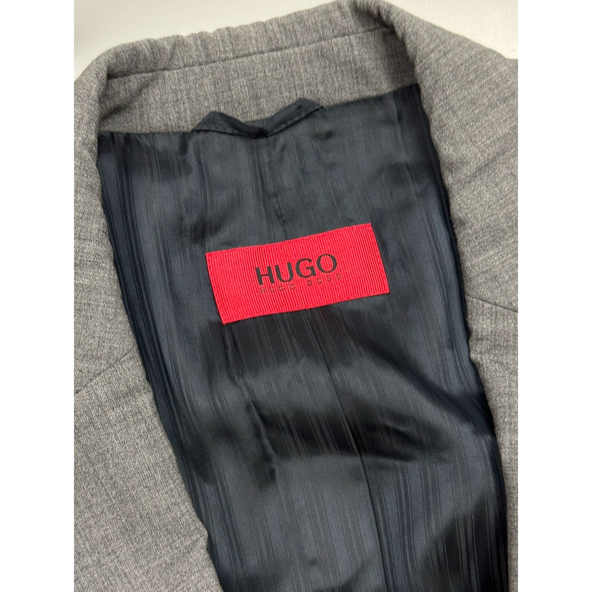 Hugo Boss Hugo Boss Two Piece Wool Suit (Y1282) Size 42L - 6 Thumbnail