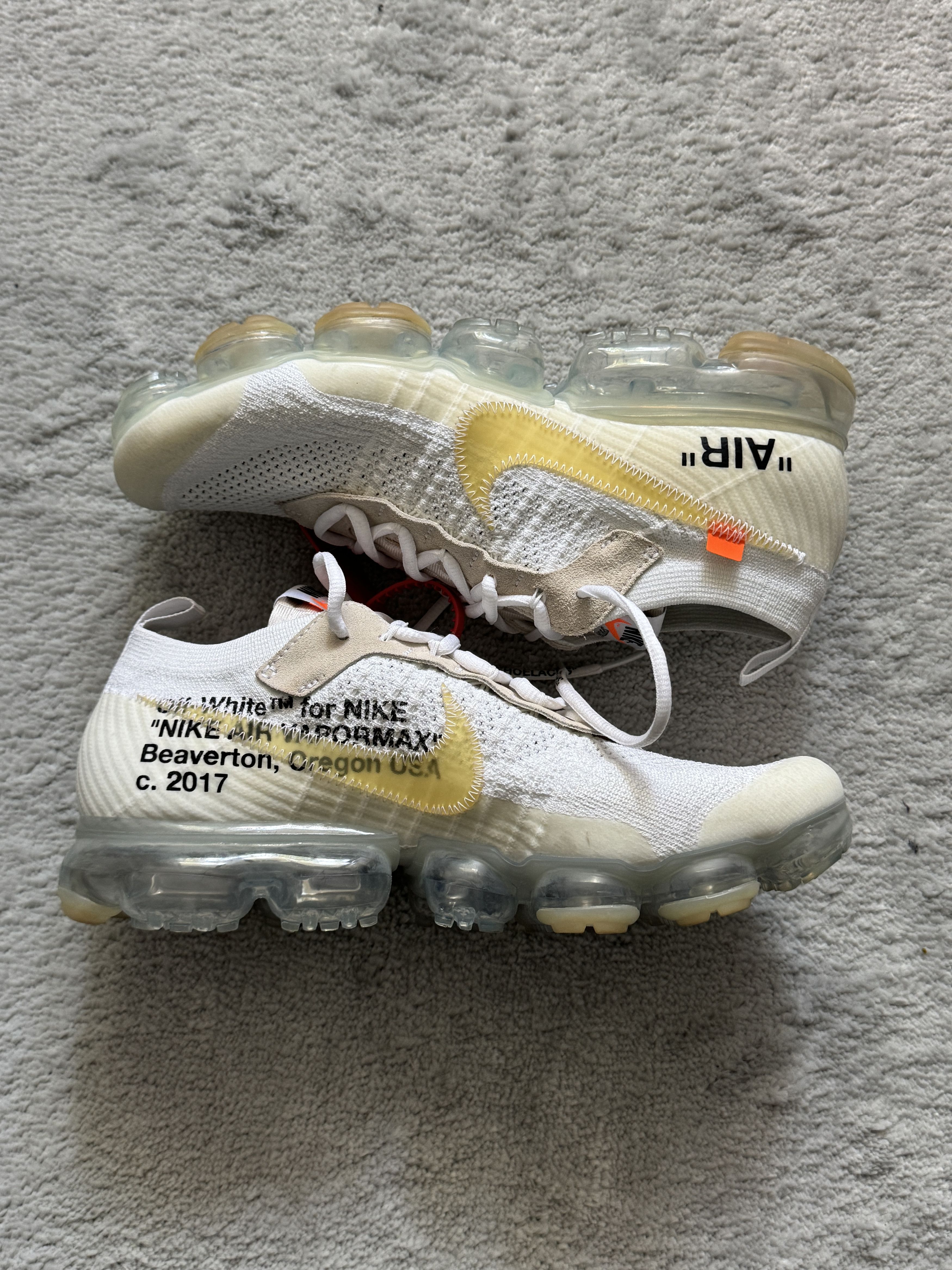 Virgil Abloh -Nike OFF WHITE- VAPORMAX PART 2 WHITE (10.5) Size US 10.5 / EU 43-44 - 4 Thumbnail