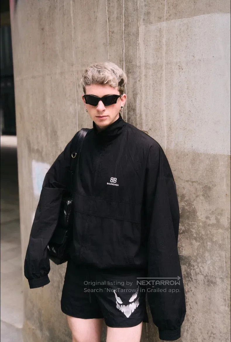 Balenciaga Balenciaga Logo letter emblem zip-up long-sleeve jacket co Size US S / EU 44-46 / 1 - 7 Thumbnail