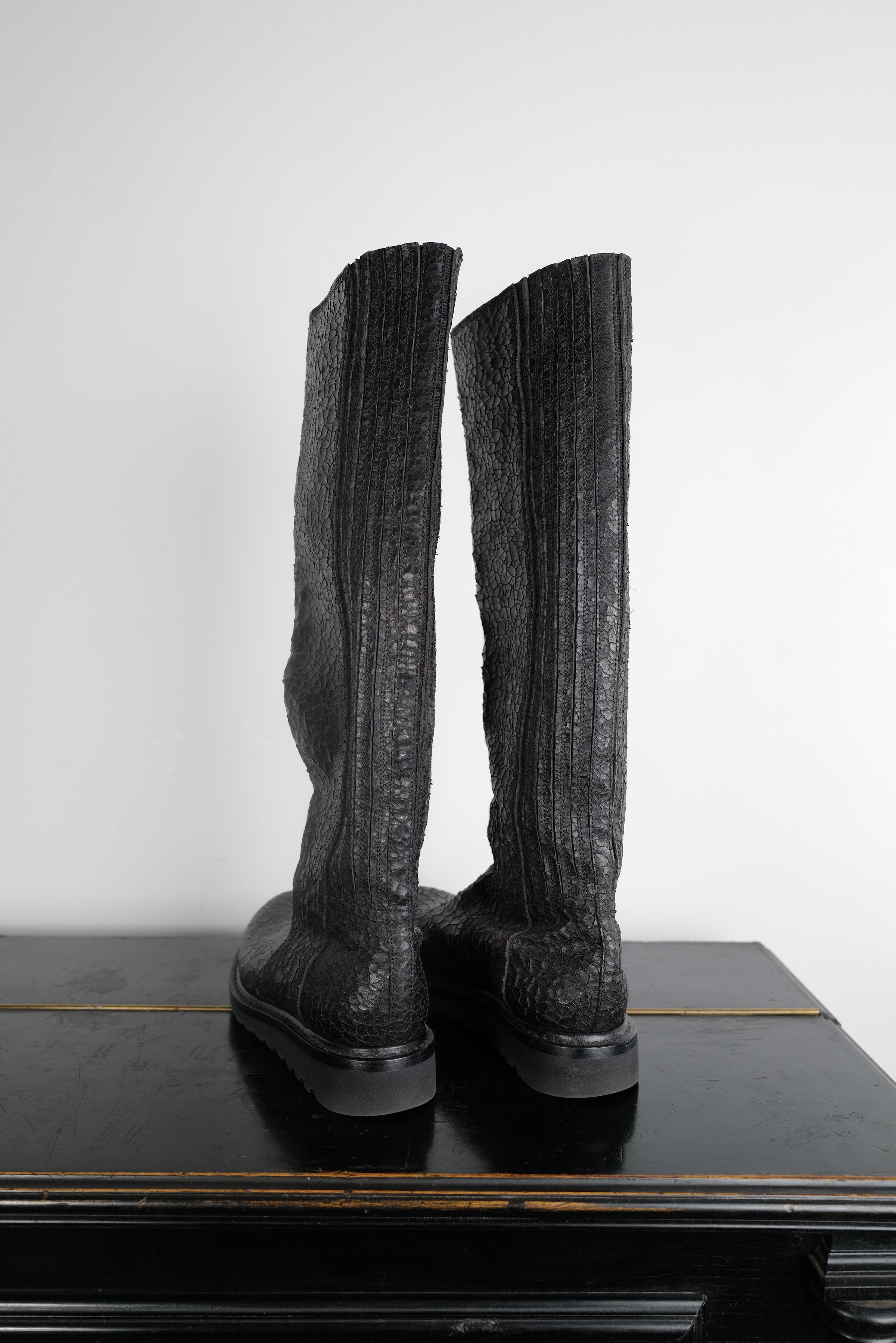 Rick Owens Rick Owens Cracked Leather Knee Boots Size US 7 / IT 37 - 14 Thumbnail