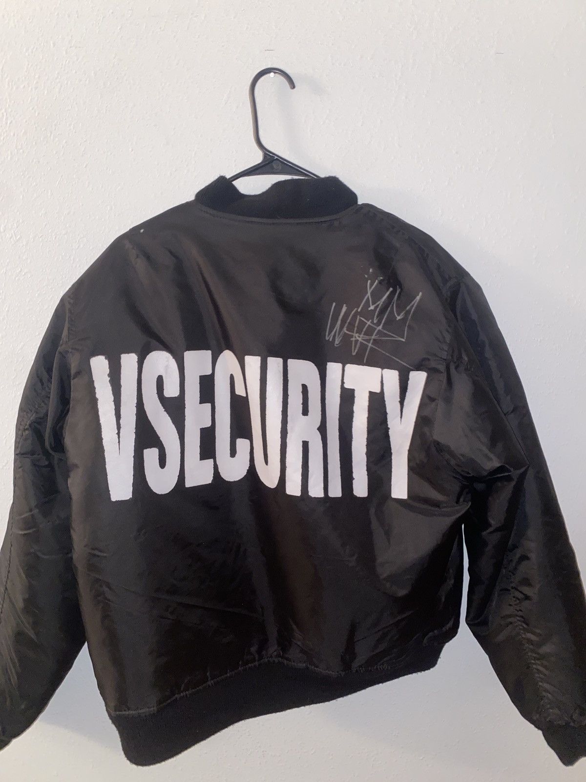 Playboi Carti VSECURITY SIGNED BY BURBERRYERRY AND MITCHMODES Size US L / EU 52-54 / 3 - 2 Thumbnail