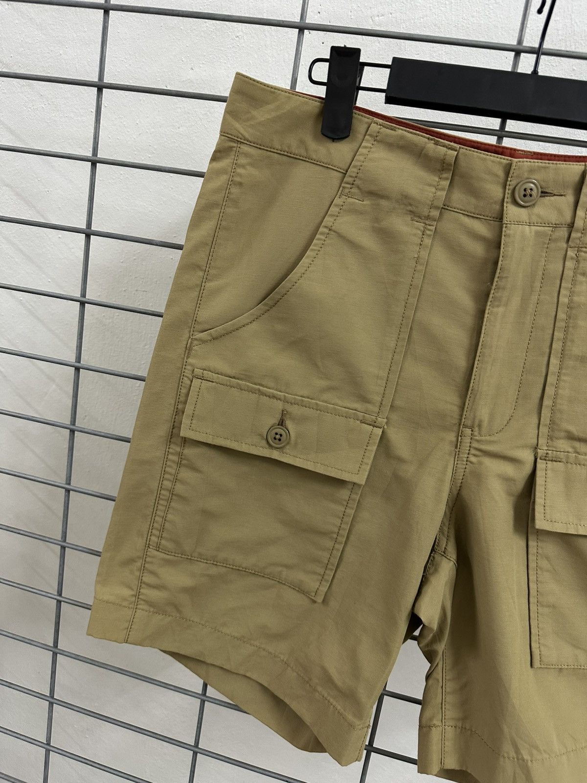 L.L. Bean Rare And Beautiful LL Bean Multi Pocket Fatigue Baker Shorts Size US 30 / EU 46 - 4 Thumbnail