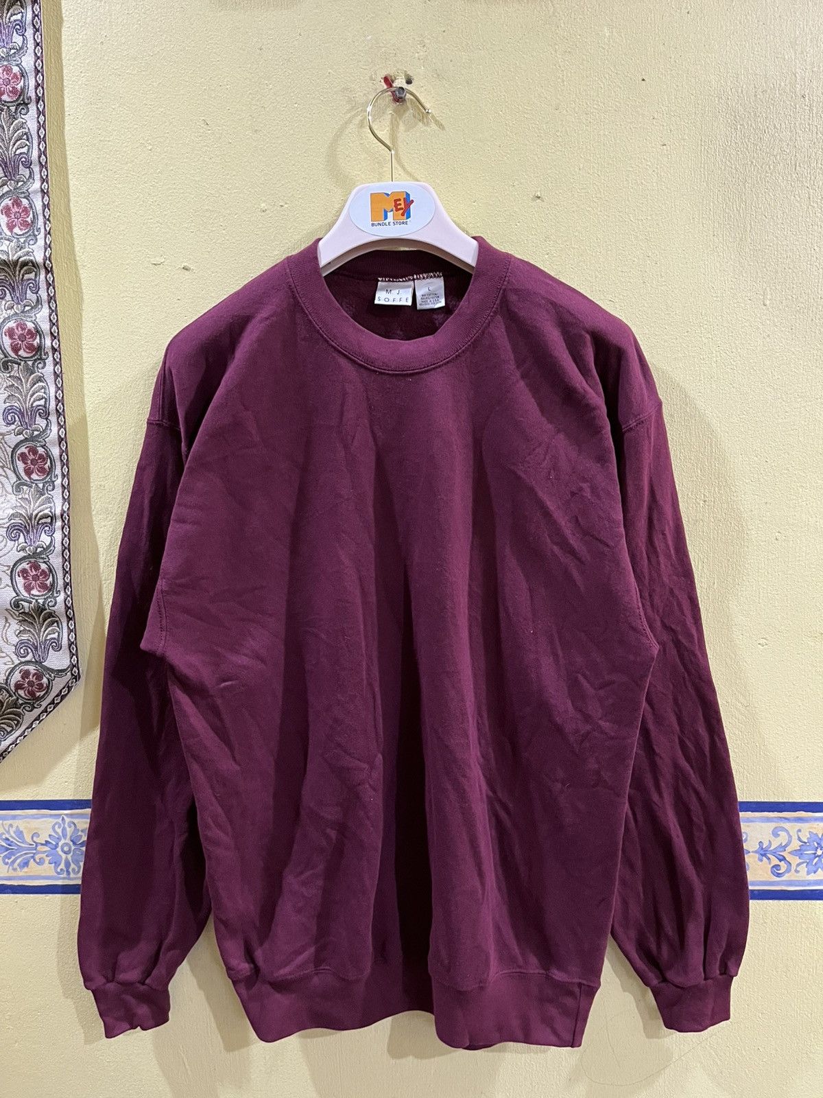 Soffe mj soffe crewneck sweatshirt in a burgundy or maroon color Size US L / EU 52-54 / 3 - 1 Thumbnail