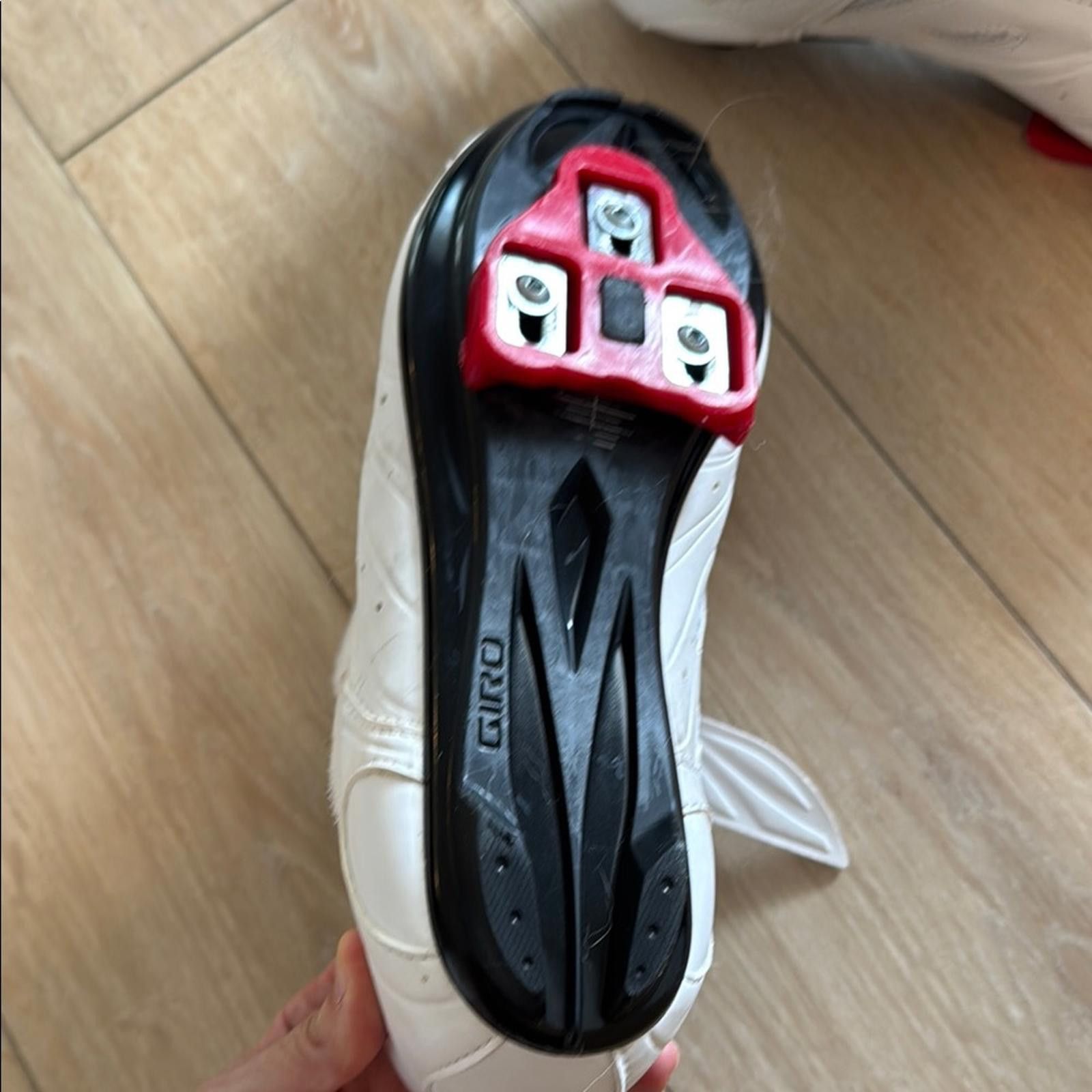 Giro Giro women’s spin shoes with peloton clips Size US 9 / IT 39 - 7 Thumbnail