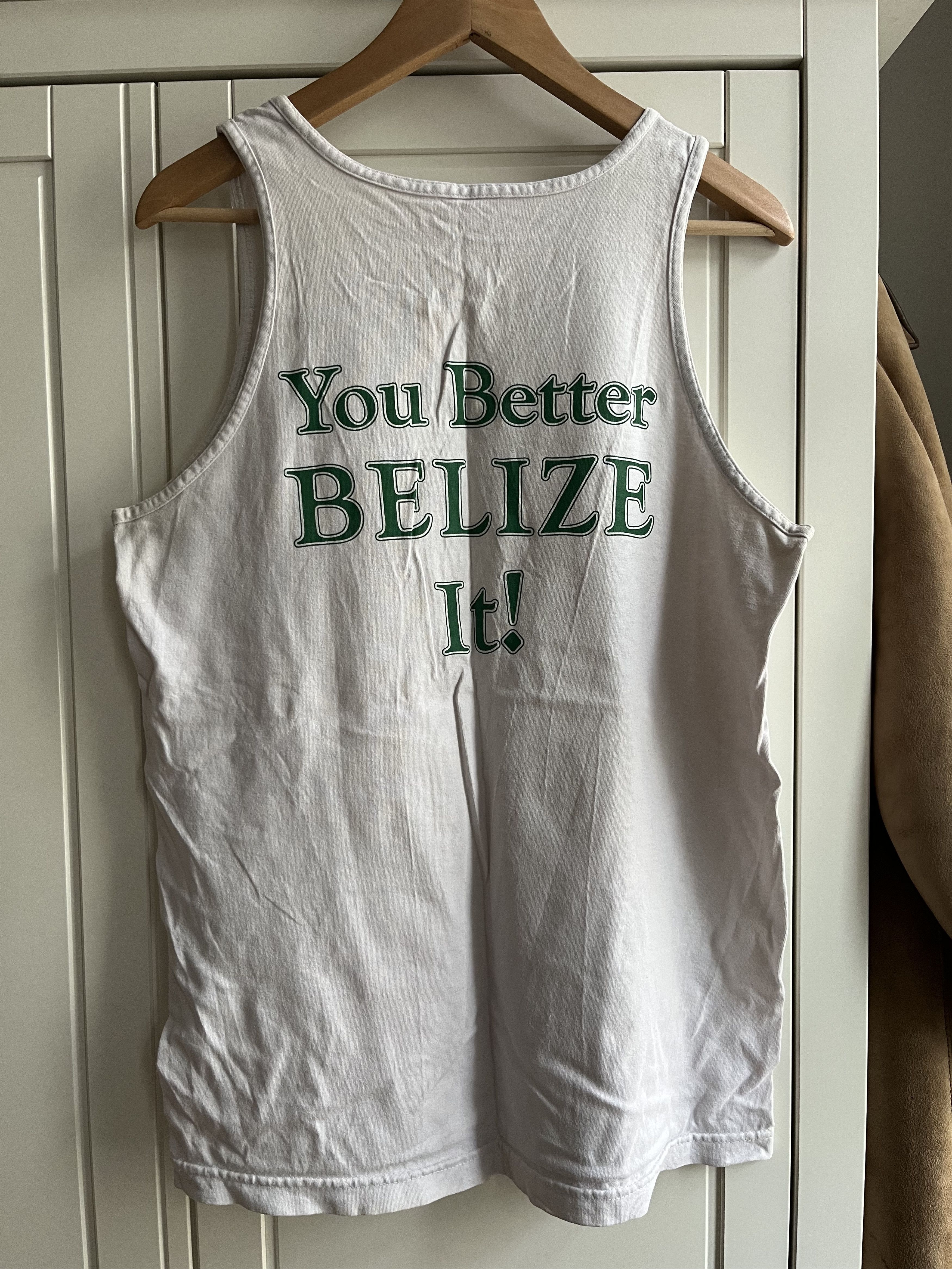 Vintage Belize Bier Tank Top Achselshirt Latino, Gr. M / L, weiß Size US M / EU 48-50 / 2 - 2 Thumbnail