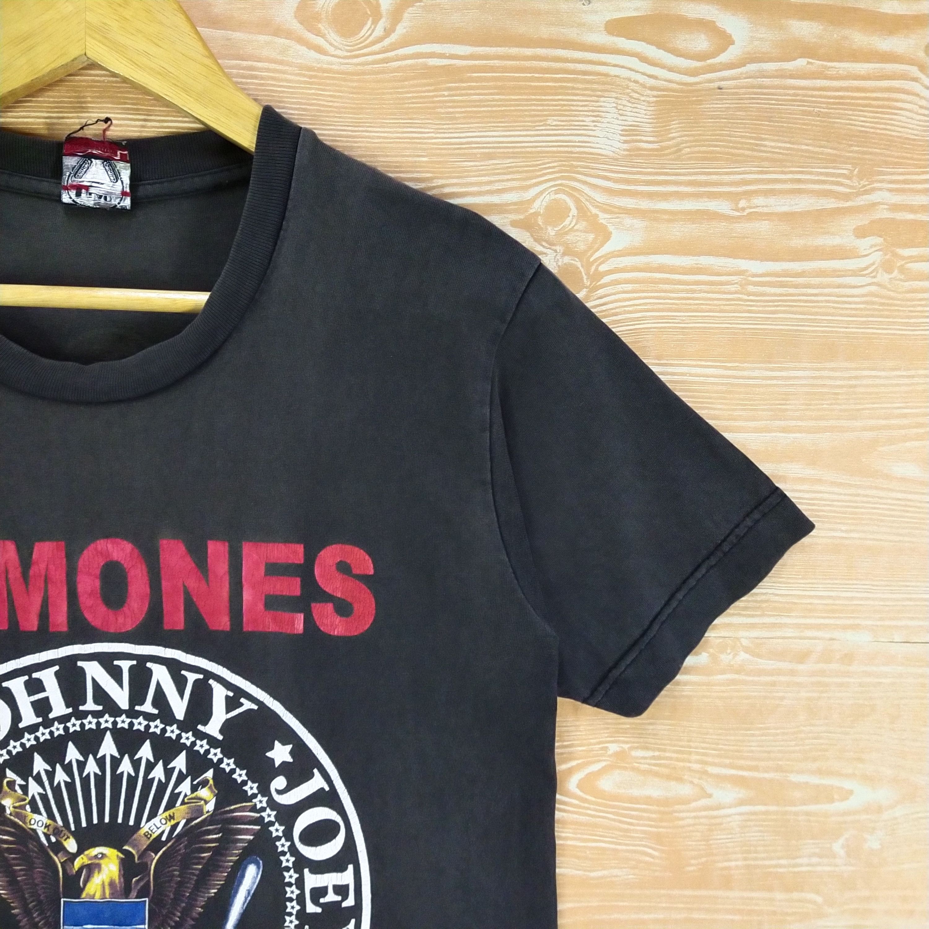 Band Tees Vintage Sunfaded Ramones Tee Size US S / EU 44-46 / 1 - 5 Thumbnail
