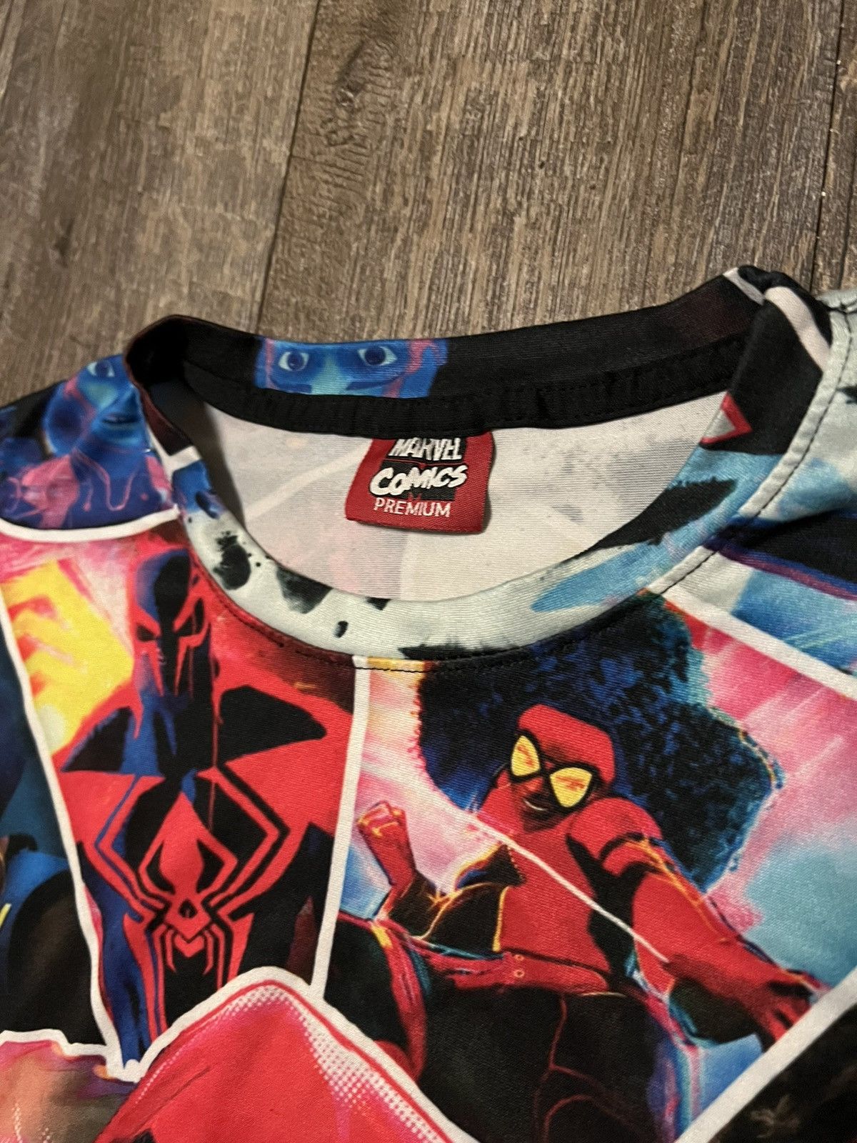 Marvel Comics Marvel Comics Spiderman Across the Spider-Verse AOP Shirt Size US M / EU 48-50 / 2 - 3 Thumbnail
