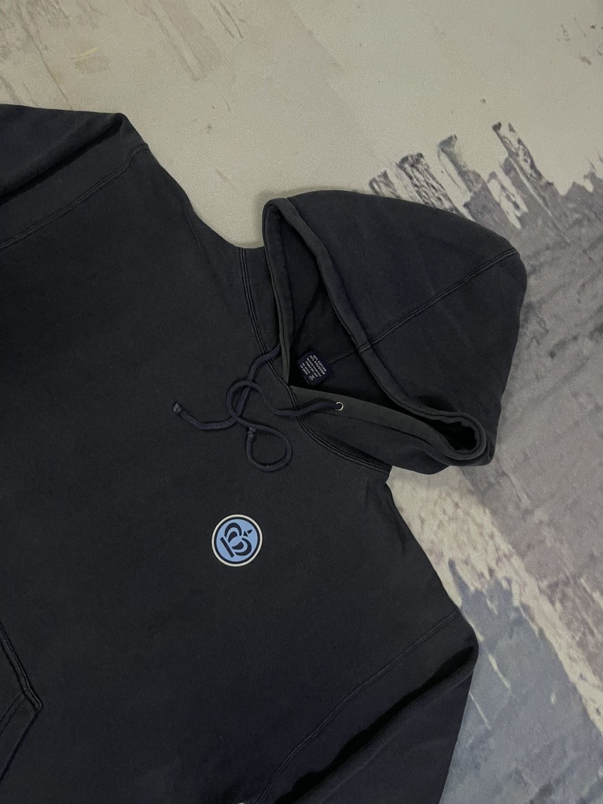 Stussy 90s STUSSY CROWN PULLOVER HOODIE OVERALL FADED SIZE L Size US L / EU 52-54 / 3 - 6 Thumbnail