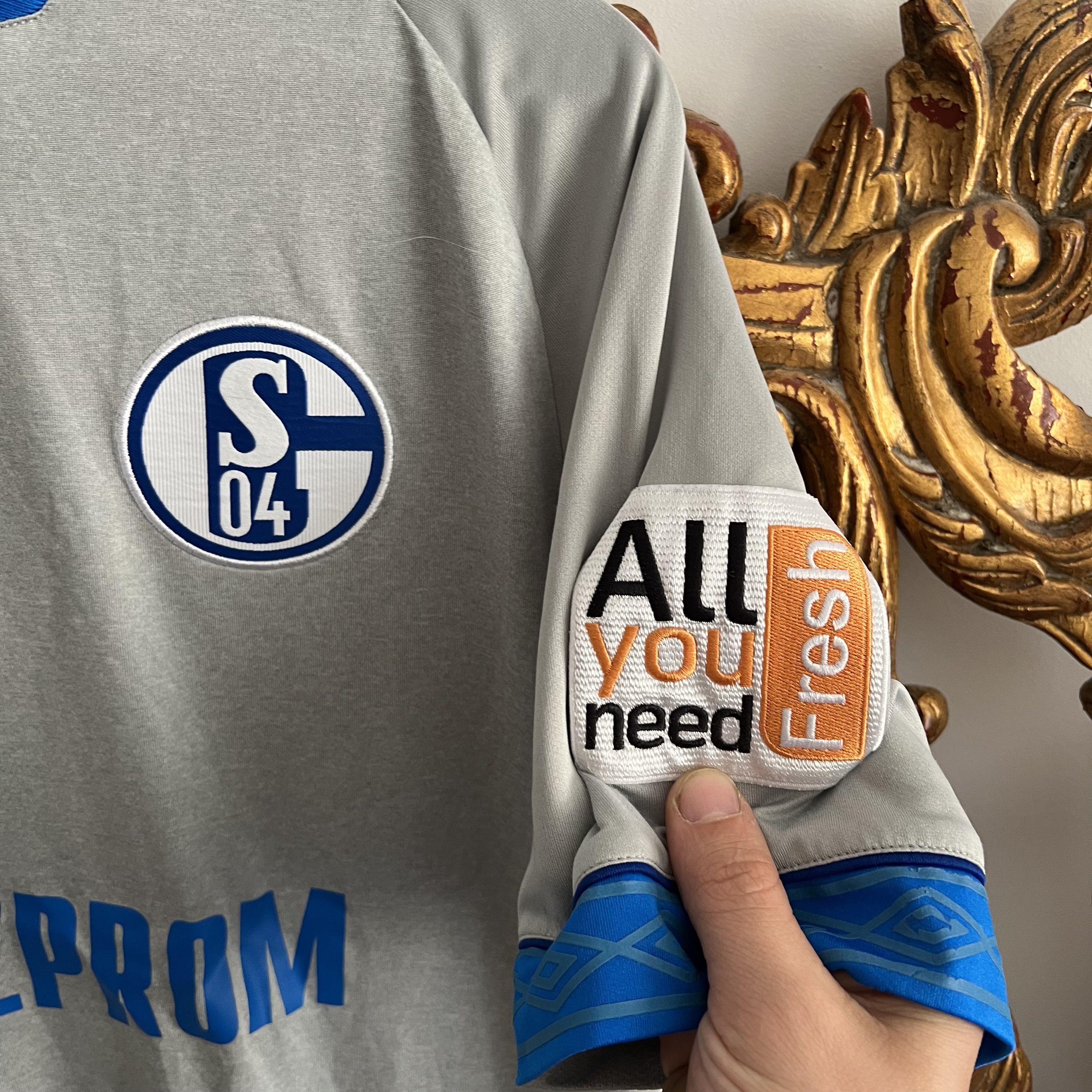 Umbro Shalke 04 soccer jersey Umbro size XL Size US XL / EU 56 / 4 - 3 Thumbnail