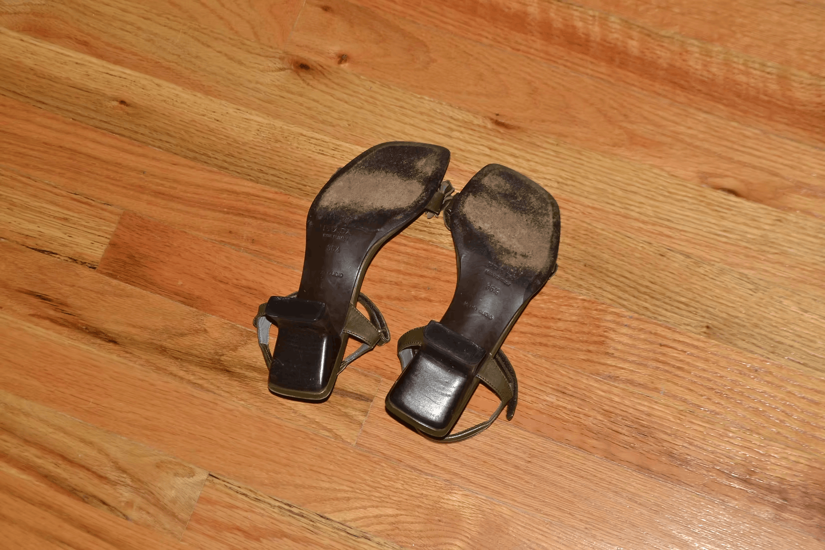 Prada Mid-1990s Frilled Kitten Heels Size US 6.5 / IT 36.5 - 6 Thumbnail