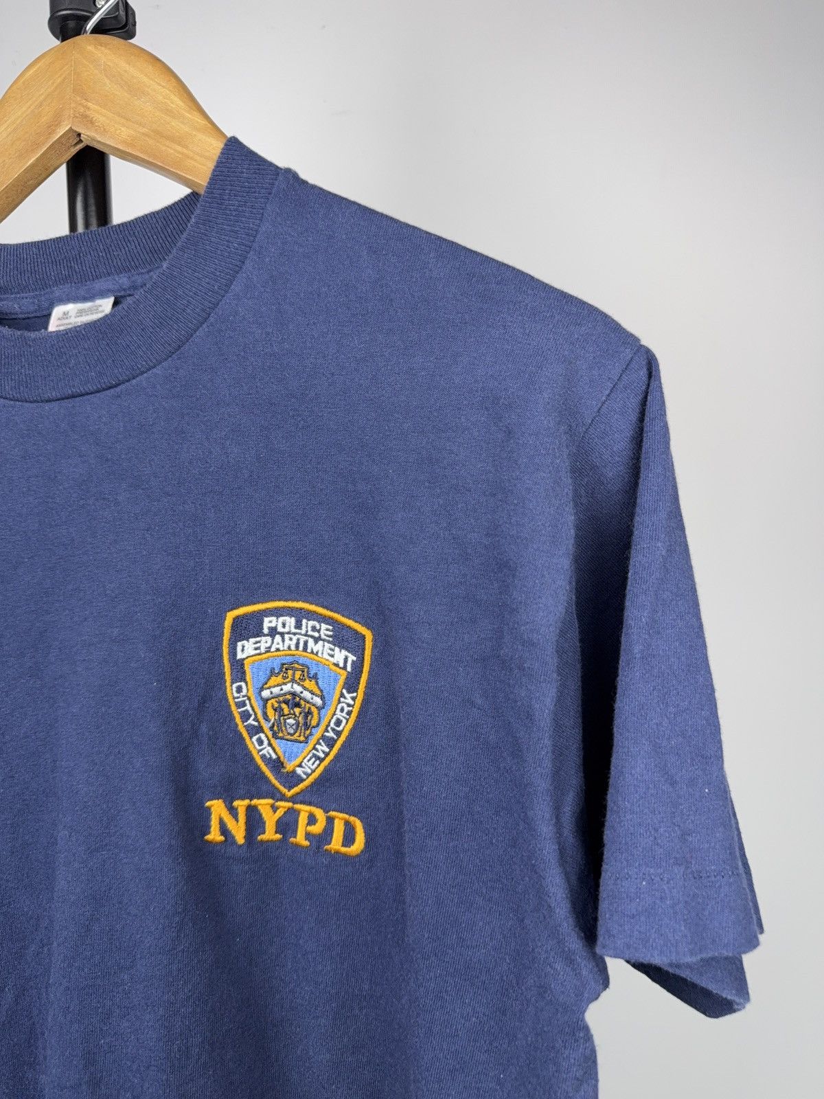 Vintage 90s Retro NYPD Embroidered Police Department Vintage T-Shirt Size US M / EU 48-50 / 2 - 3 Thumbnail
