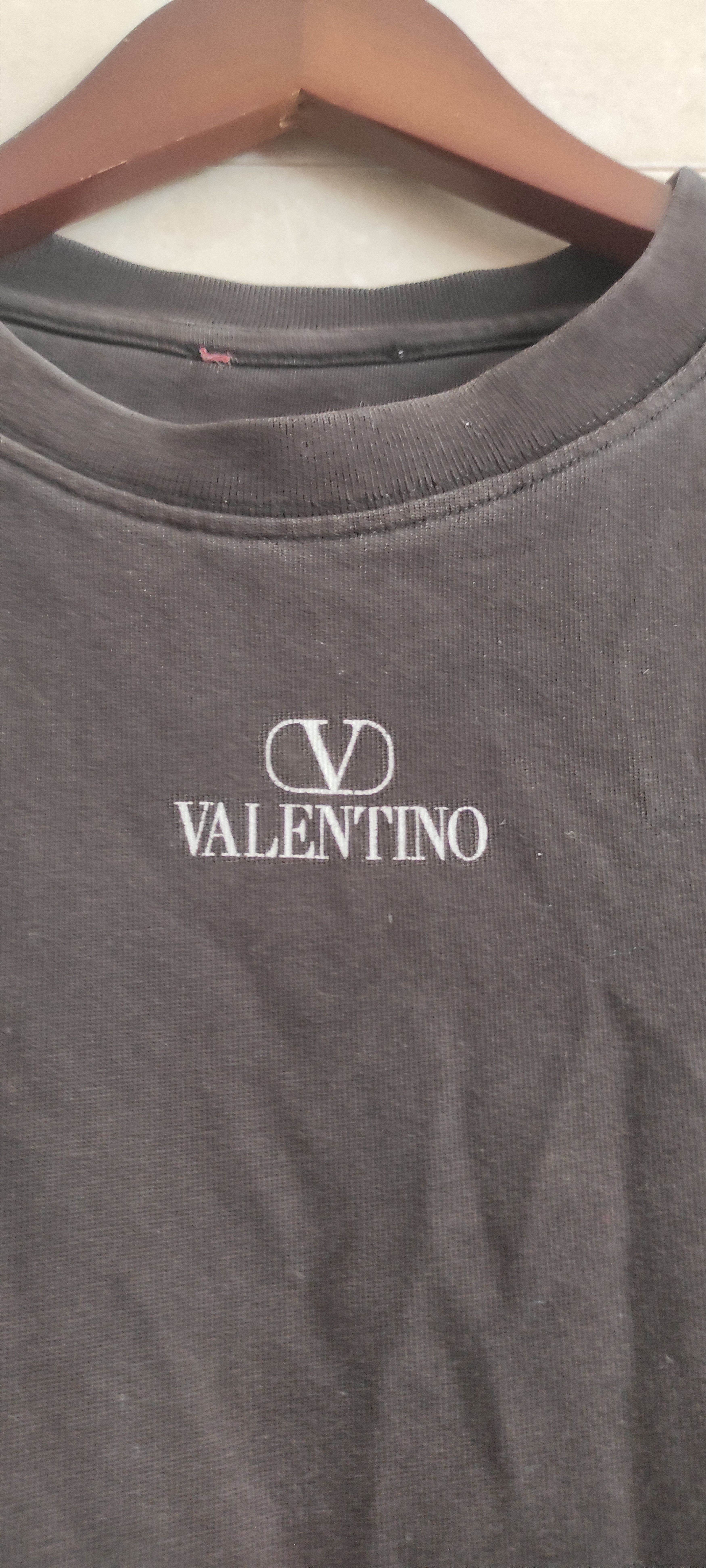 Valentino × Vintage Valentino Crew Neck T-Shirt with Printed Logo Made Italy Size US L / EU 52-54 / 3 - 4 Thumbnail
