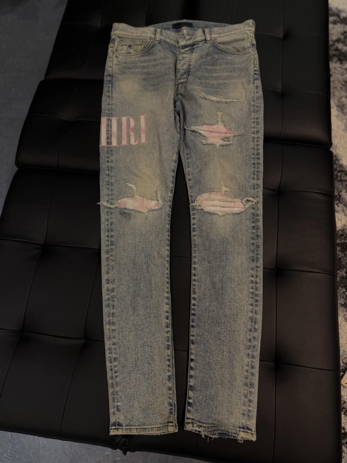 Amiri Size 34 - Amiri Blue Pink Leg Logo Jeans Small Stain Size US 34 / EU 50 - 1 Thumbnail