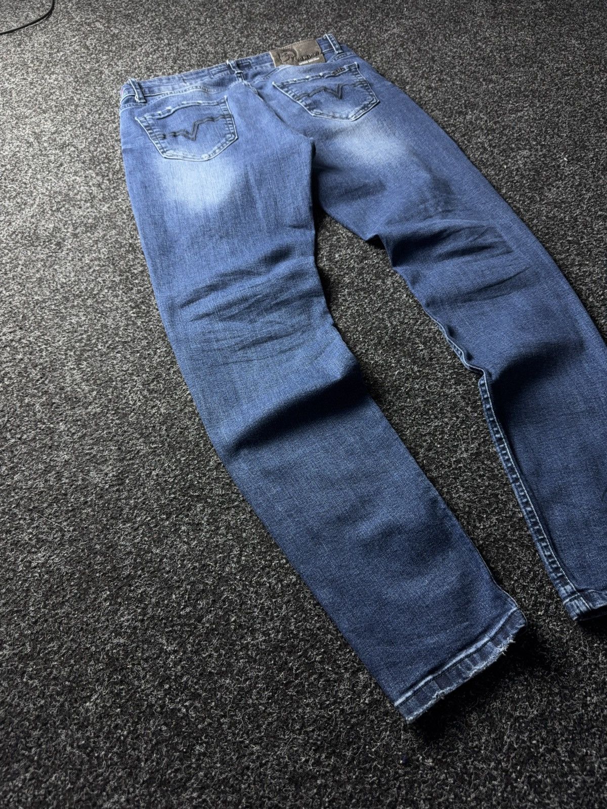 Diesel Luxury Diesel D.N.A. Distressed Blue Jeans Made in Italy Size US 30 / EU 46 - 10 Thumbnail