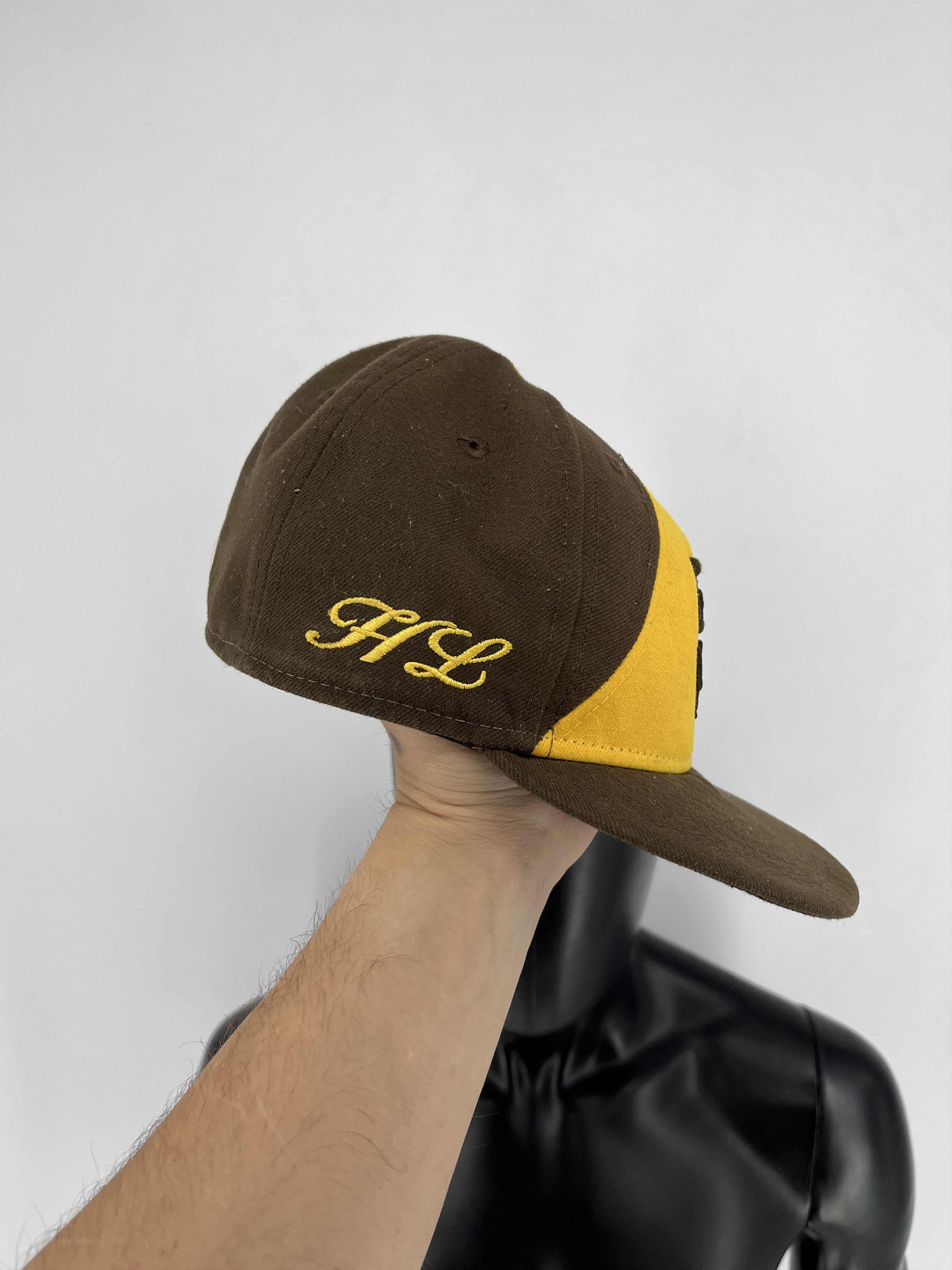 New Era Vintage Y2K Stretwear San Diego Padres fitted hat Size ONE SIZE - 2 Thumbnail