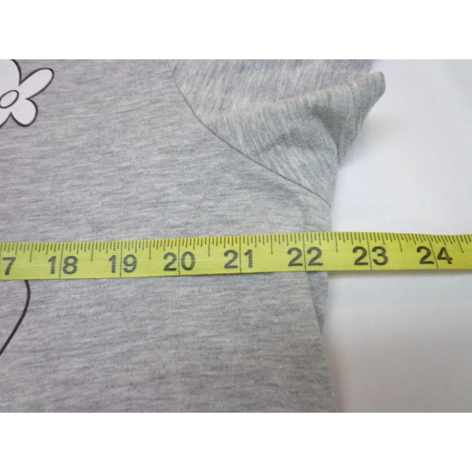 Disney Disney Mickey Mouse & Minnie Kissing Gray T-Shirt Women’s Size 2XL Size XXL / US 16-18 / IT 52-54 - 4 Thumbnail