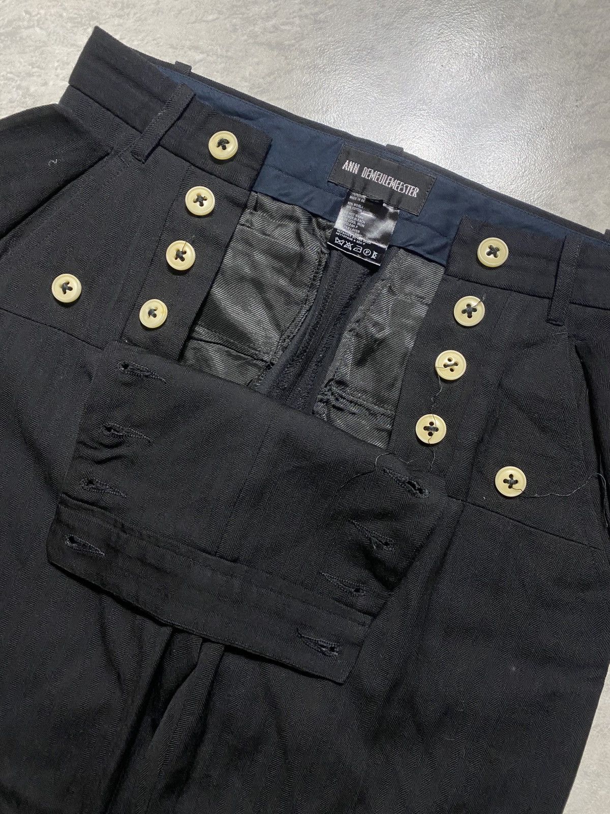 Ann Demeulemeester ARCHIVE ANN DEMEULEMEESTER - MULTI BUTTONS TROUSER Size 26" / US 2 / IT 38 - 6 Thumbnail