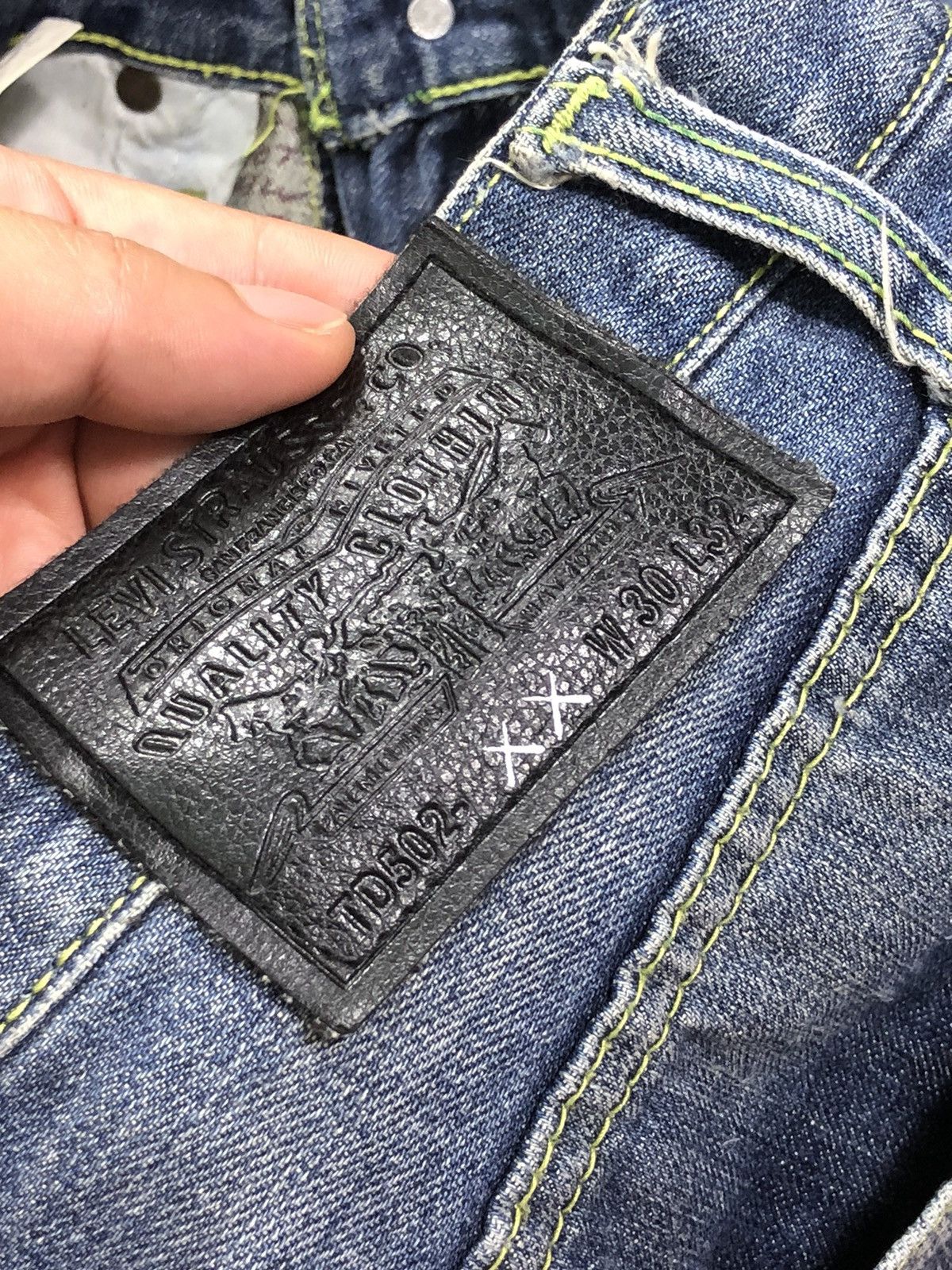 Kaws RARE🔥2007 LEVIS X KAWS X ORIGINAL FAKE LOT 502 JEANS Size US 28 / EU 44 - 21 Thumbnail