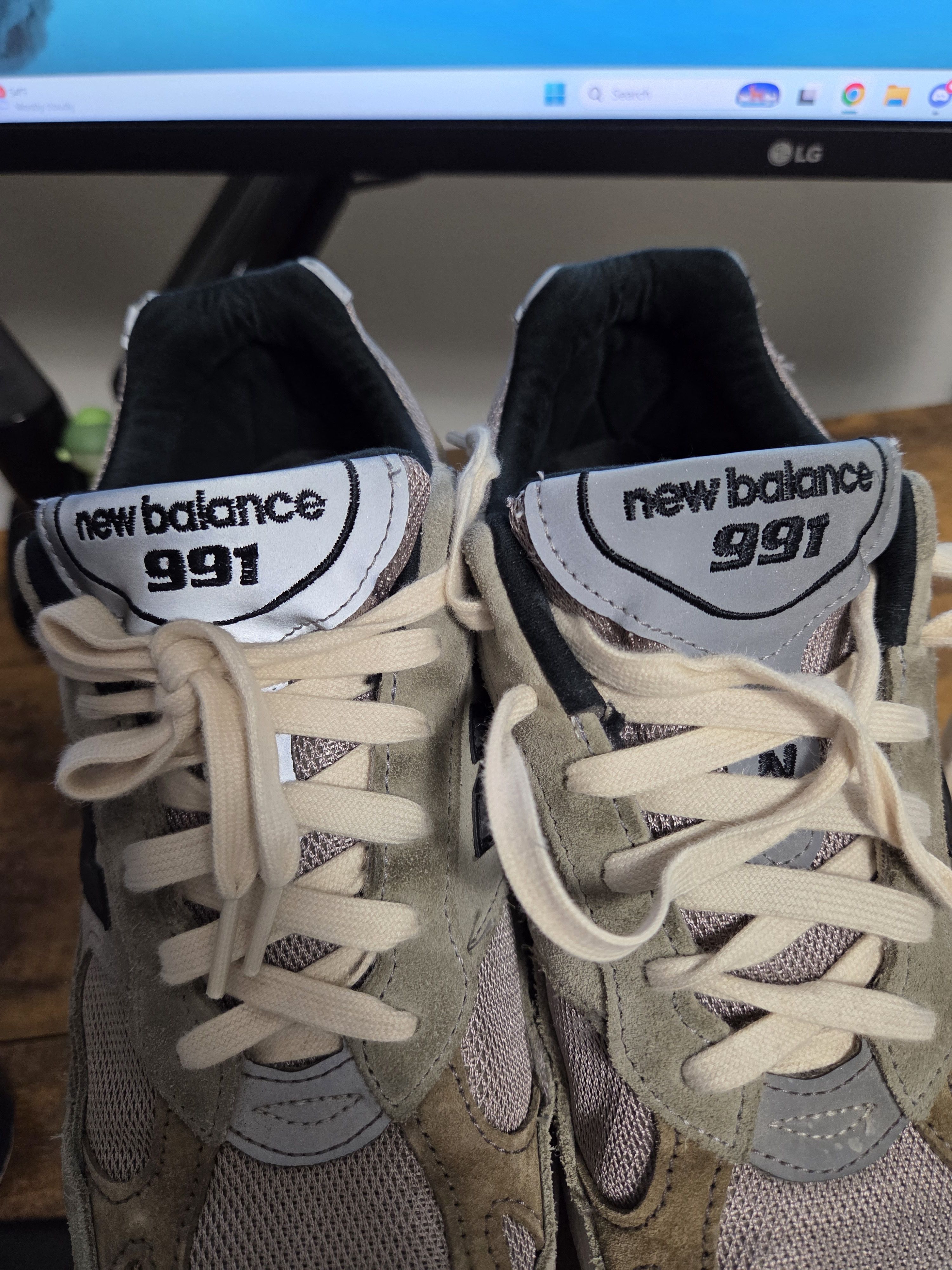 JJJJound × New Balance New Balance 991 MiUK JJJJound Grey Olive Size US 9 / EU 42 - 15 Thumbnail