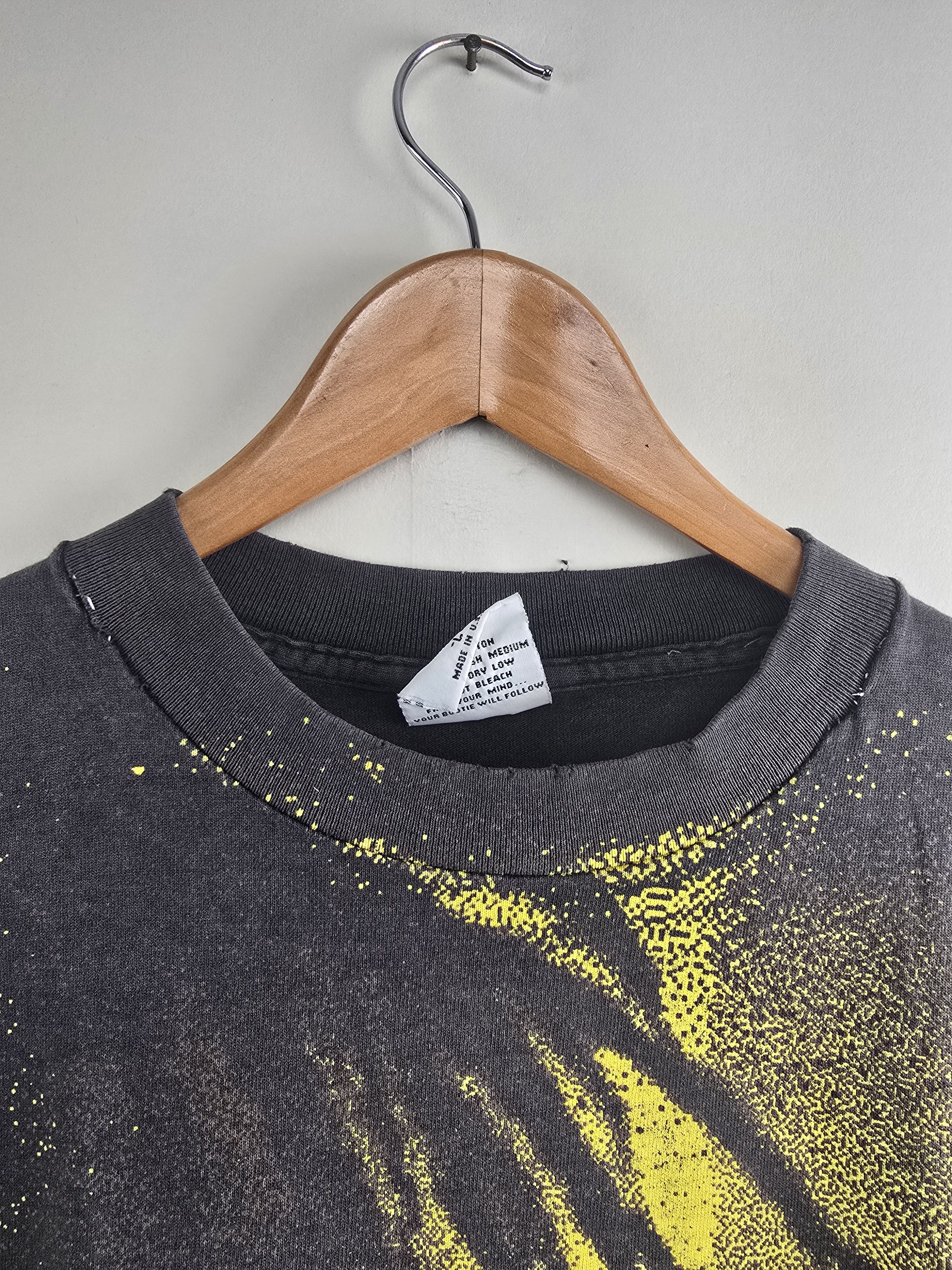 Band Tees × Bob Marley × Vintage 1995 Bob Marley All over print Smoke Herb Babylon Fall L Size US L / EU 52-54 / 3 - 5 Thumbnail