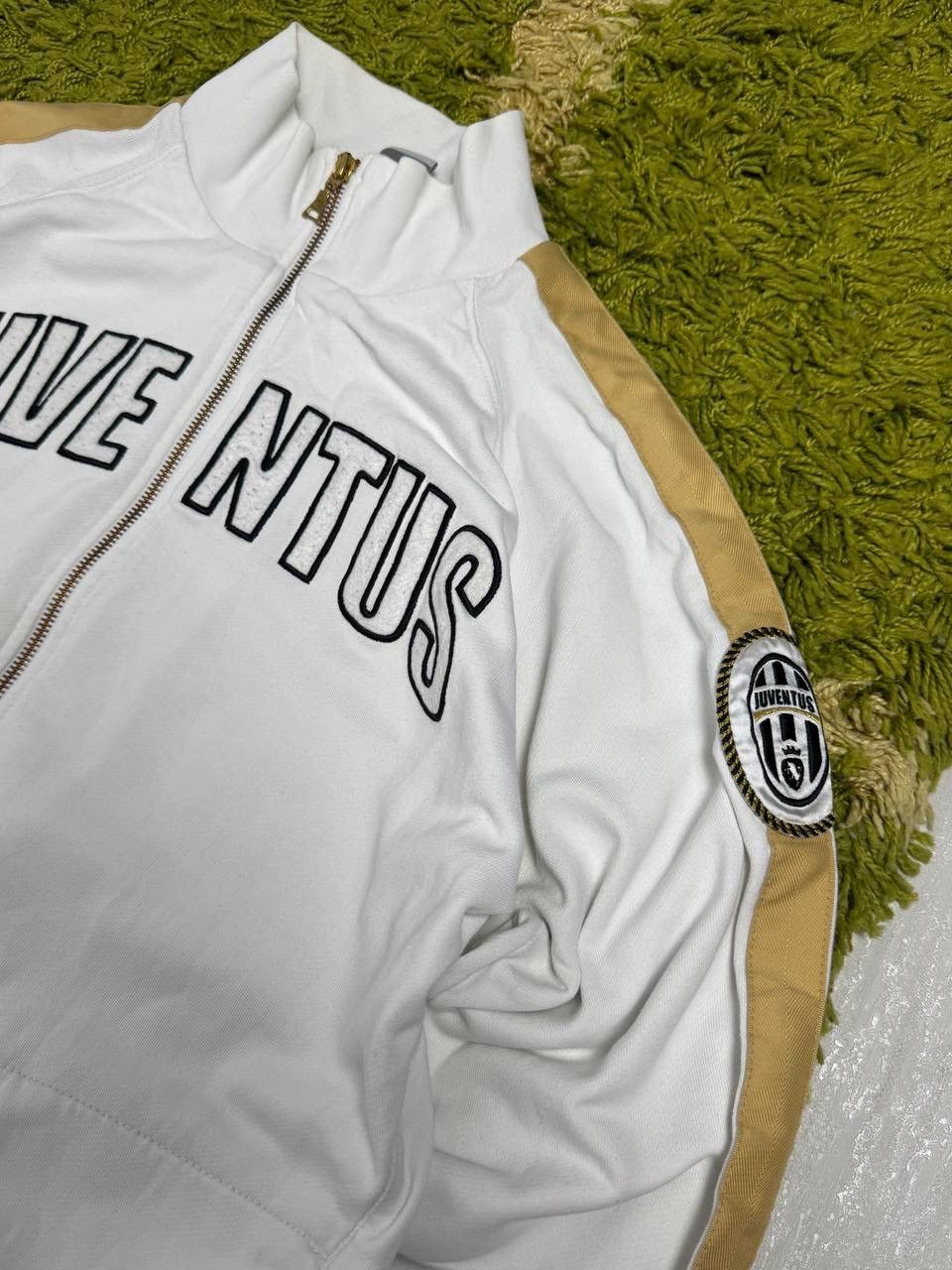 Nike ⚽️ 90’S NIKE JUVENTUS VINTAGE SPELLOUT FOOTBALL RETRO JACKET Size US L / EU 52-54 / 3 - 2 Thumbnail