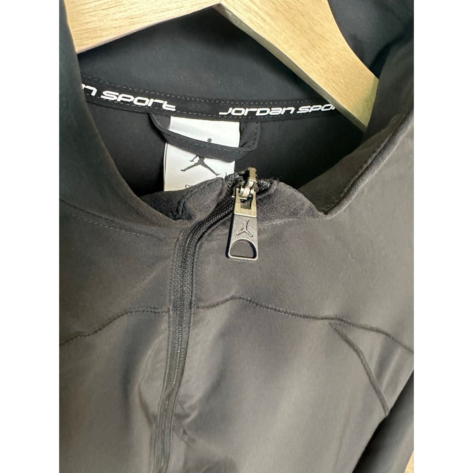 Jordan Brand Black Jordan Sport Windbreaker Jacket - FN-5143-010 Size M Size M / US 6-8 / IT 42-44 - 4 Thumbnail