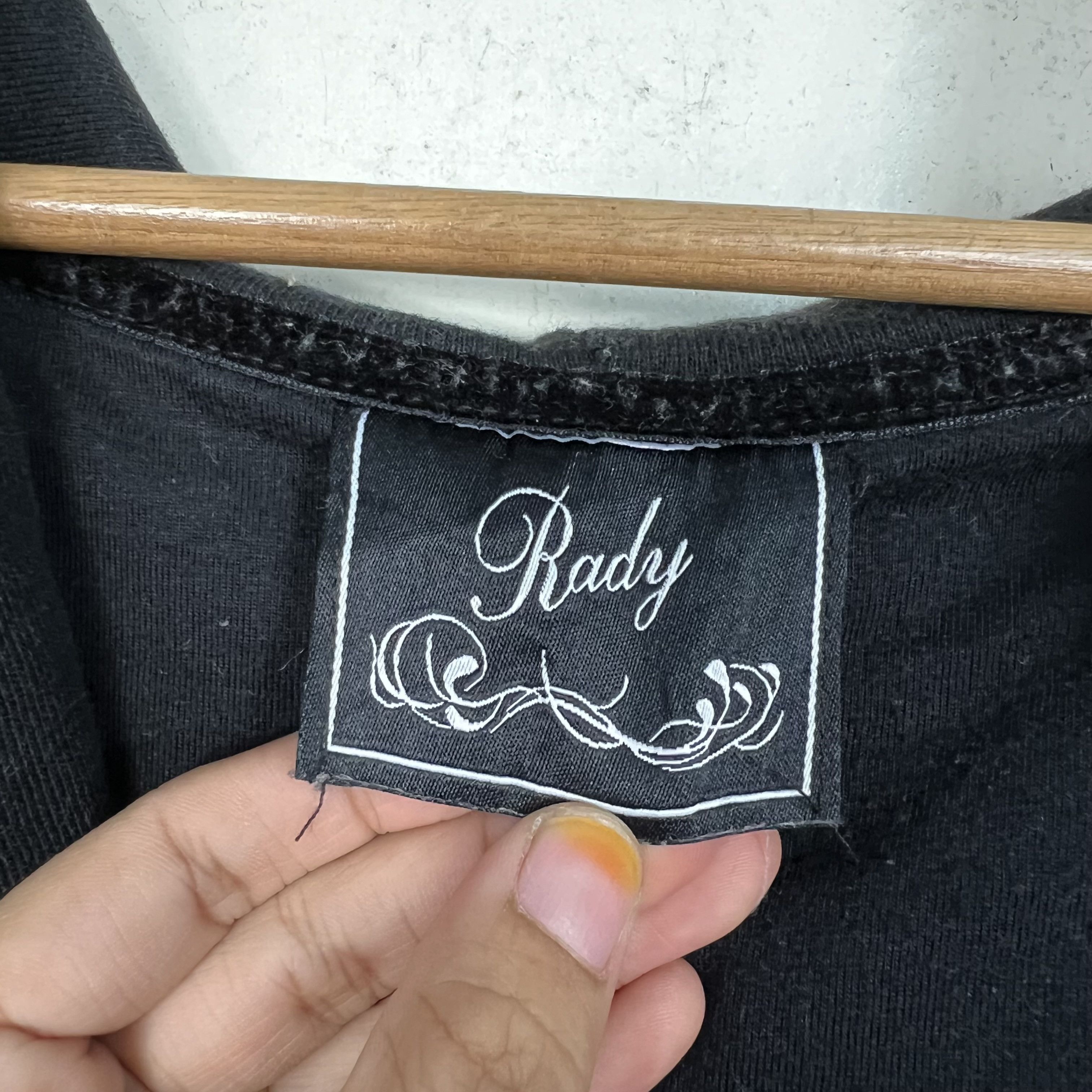 Japanese Brand RADY Embroidered Big Logo Hoodies Oversized #3833-C175 Size US S / EU 44-46 / 1 - 16 Thumbnail