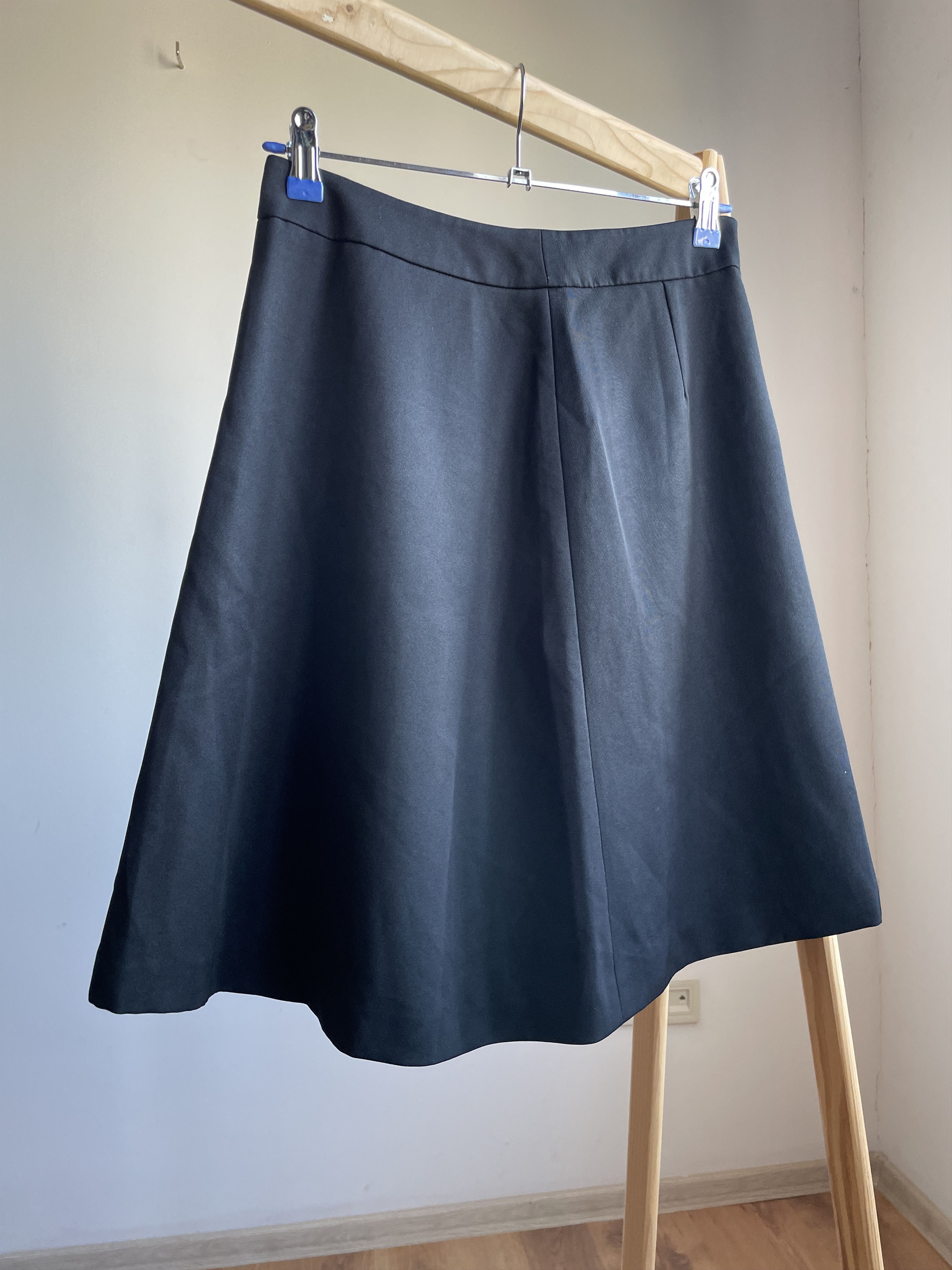 Louis Vuitton Louis Vuitton Uniformes Flared Midi Skirt Size EUR 36 Size 25" / US 0 / IT 36 - 3 Thumbnail