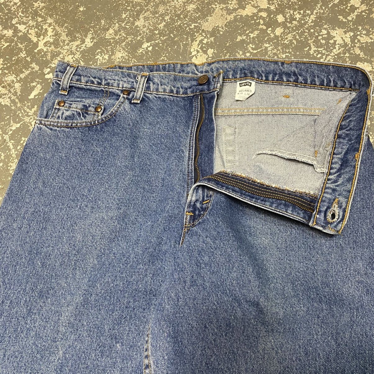 Levi's × Vintage Vintage Levi’s 540 Relaxed Blue Denim Jeans USA 90s Size US 37 - 7 Thumbnail