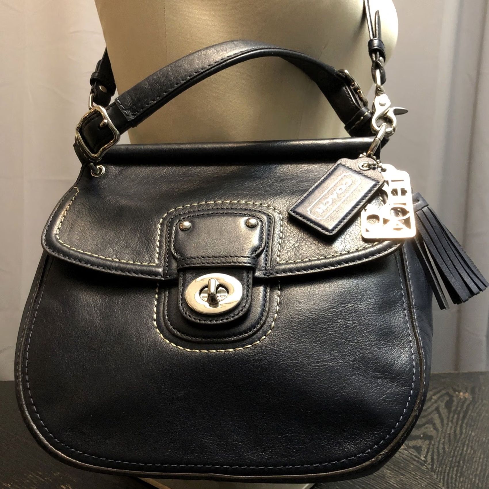 Coach VINTAGE? No. ORIGINAL: Coach Willis 70th Anniversary Limited Edition Navy Leather - Orig.Tag Included Crossbody Bag Size ONE SIZE - 2 Thumbnail
