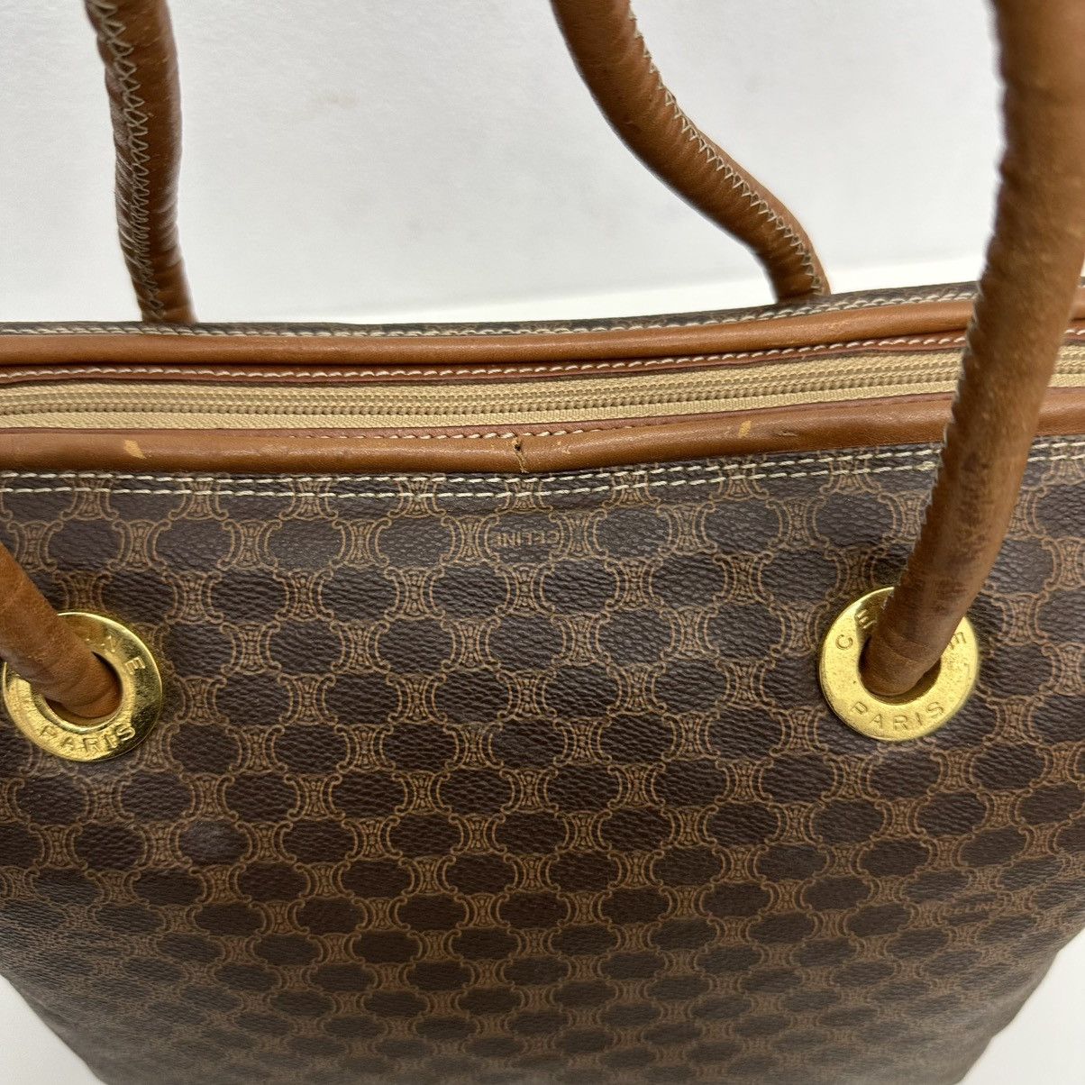 Celine ‼️YES‼️ AUTH. CELINE MACADAM SCHULTERTASCHE SHOULDER LONG BAG Size ONE SIZE - 11 Thumbnail