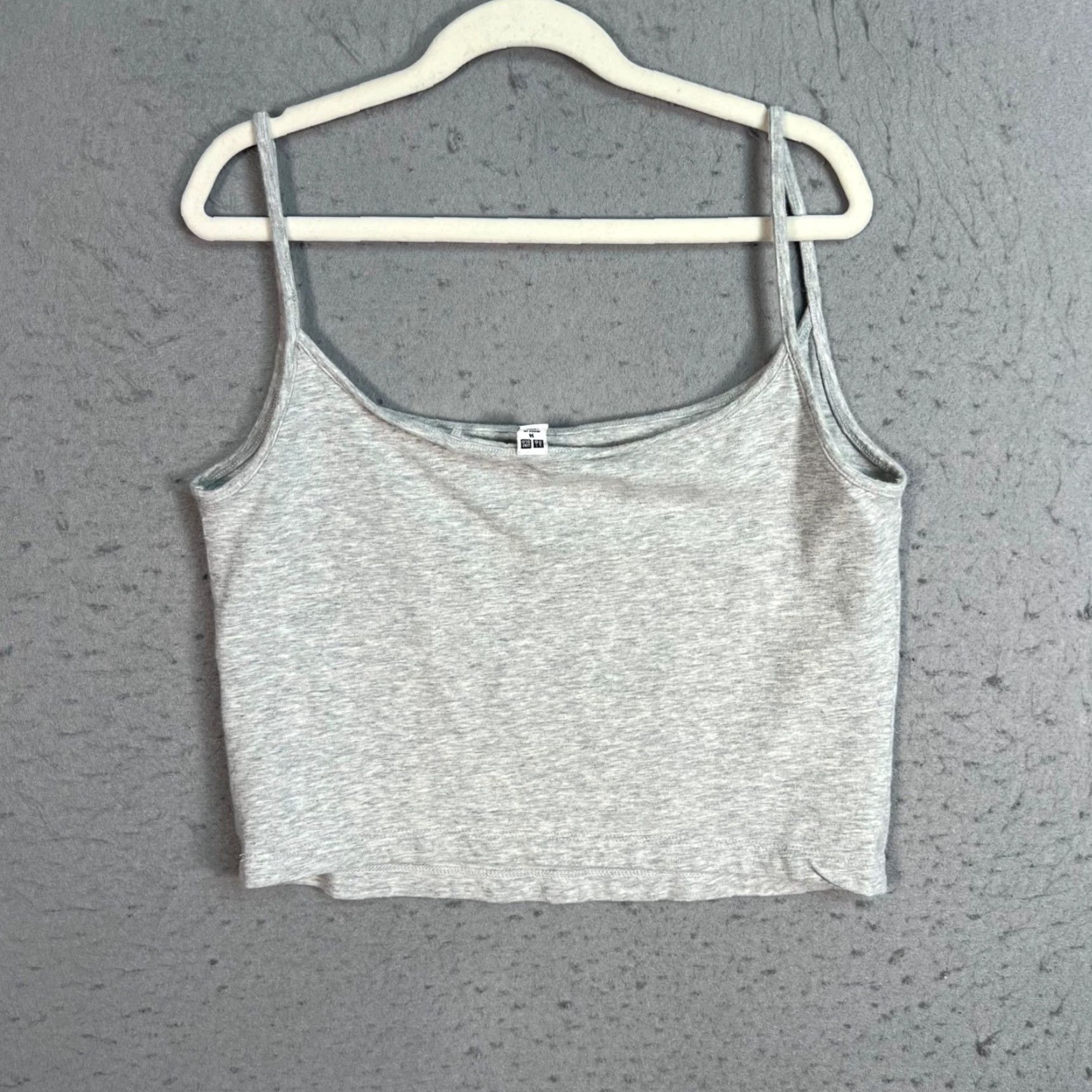 Uniqlo Uniqlo Womens Medium Gray Spaghetti Strap Crop Tank Top Cotton/Spandex Tank Women M Gray Casual Summer Vintage No Size M / US 6-8 / IT 42-44 - 2 Thumbnail