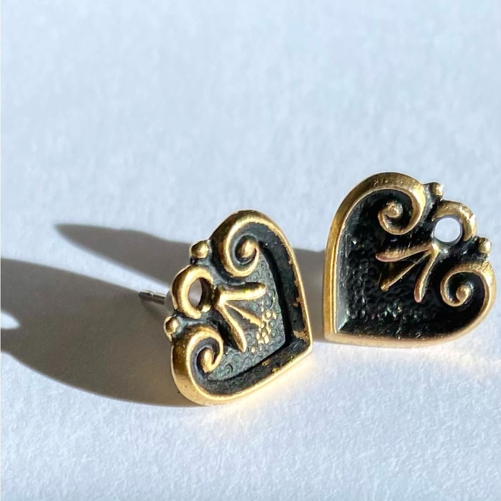 Other Chic Stud Gold Heart Pierced Earrings Size ONE SIZE - 1 Thumbnail