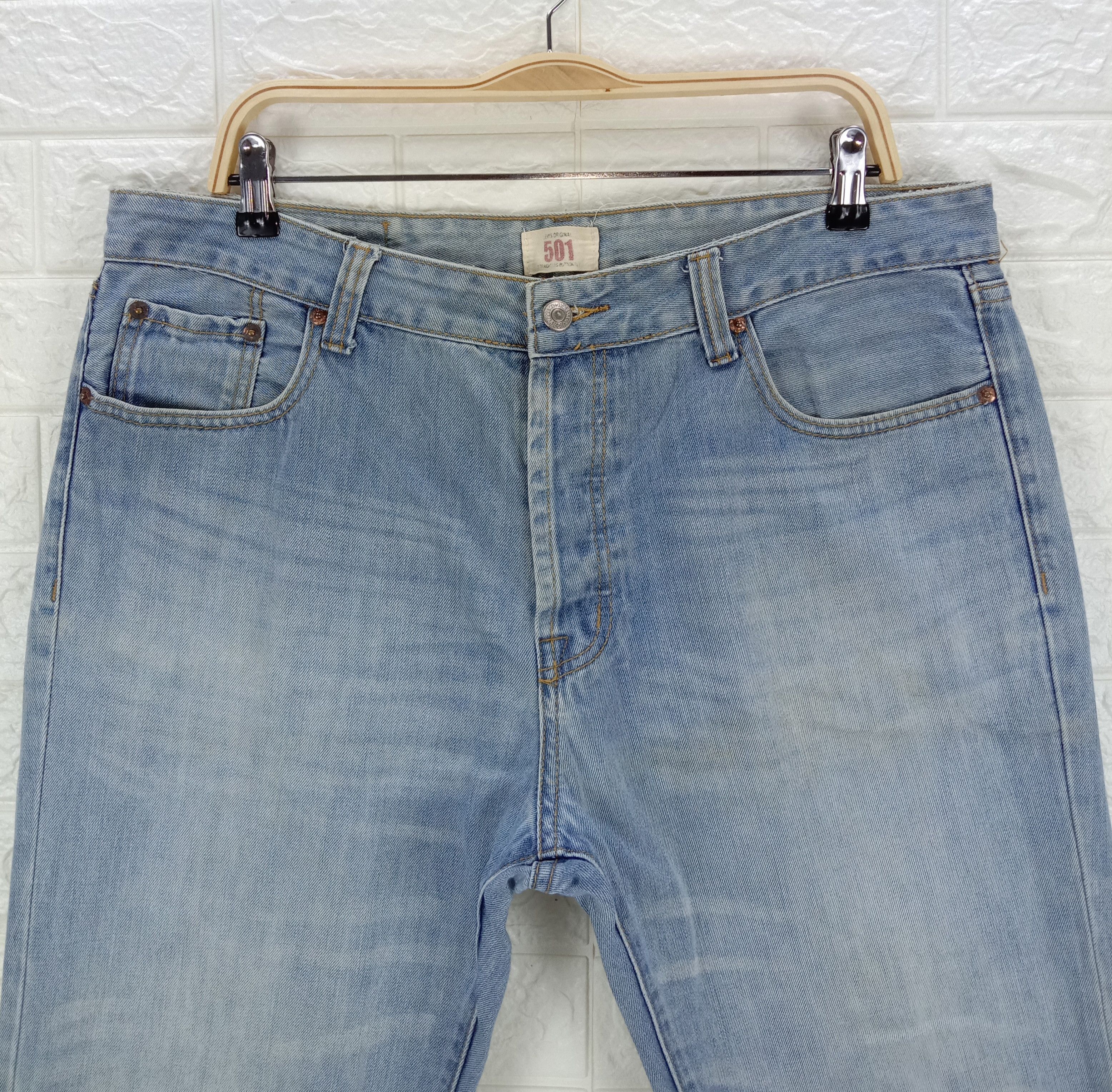 Levi's Vintage Levi's 501 Jeans Blue Wash Fly Buttons Denim Size US 37 - 2 Thumbnail
