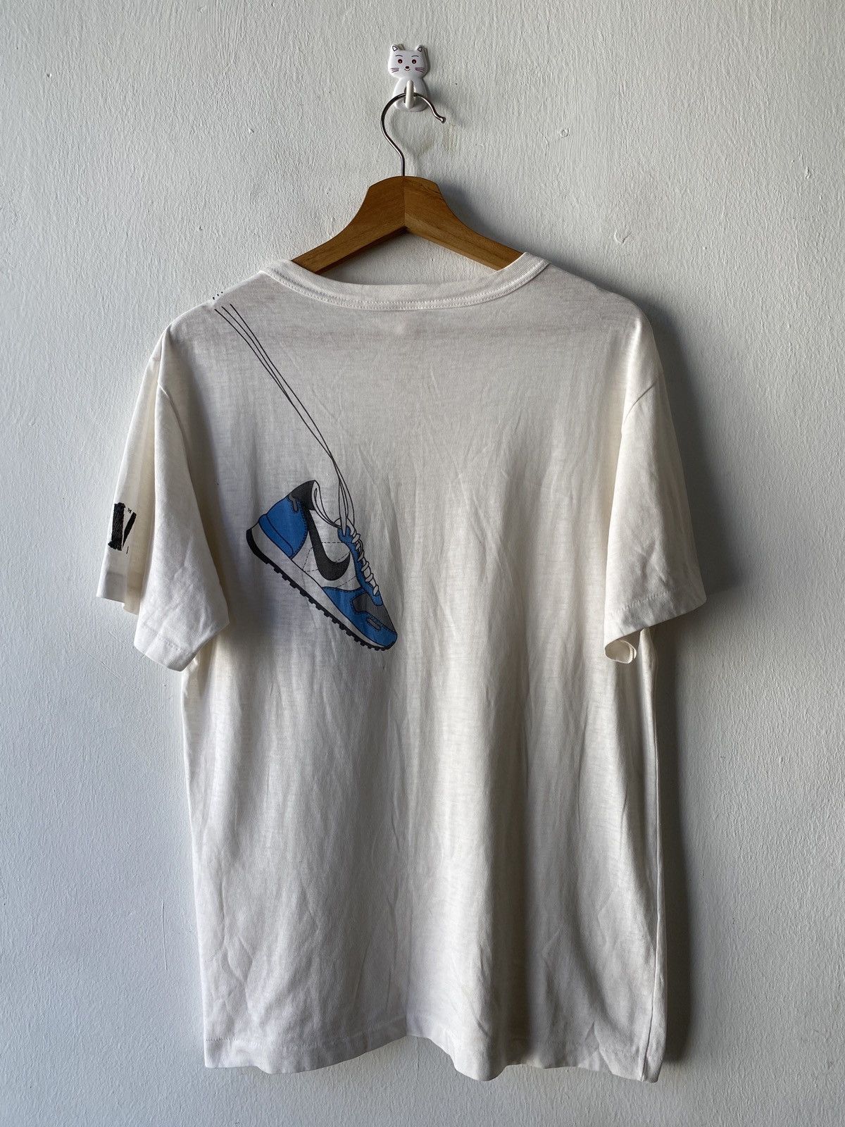 Nike × Vintage 1980s - RARE Nike Vintage Shoe Running T Shirt Size US M / EU 48-50 / 2 - 6 Thumbnail