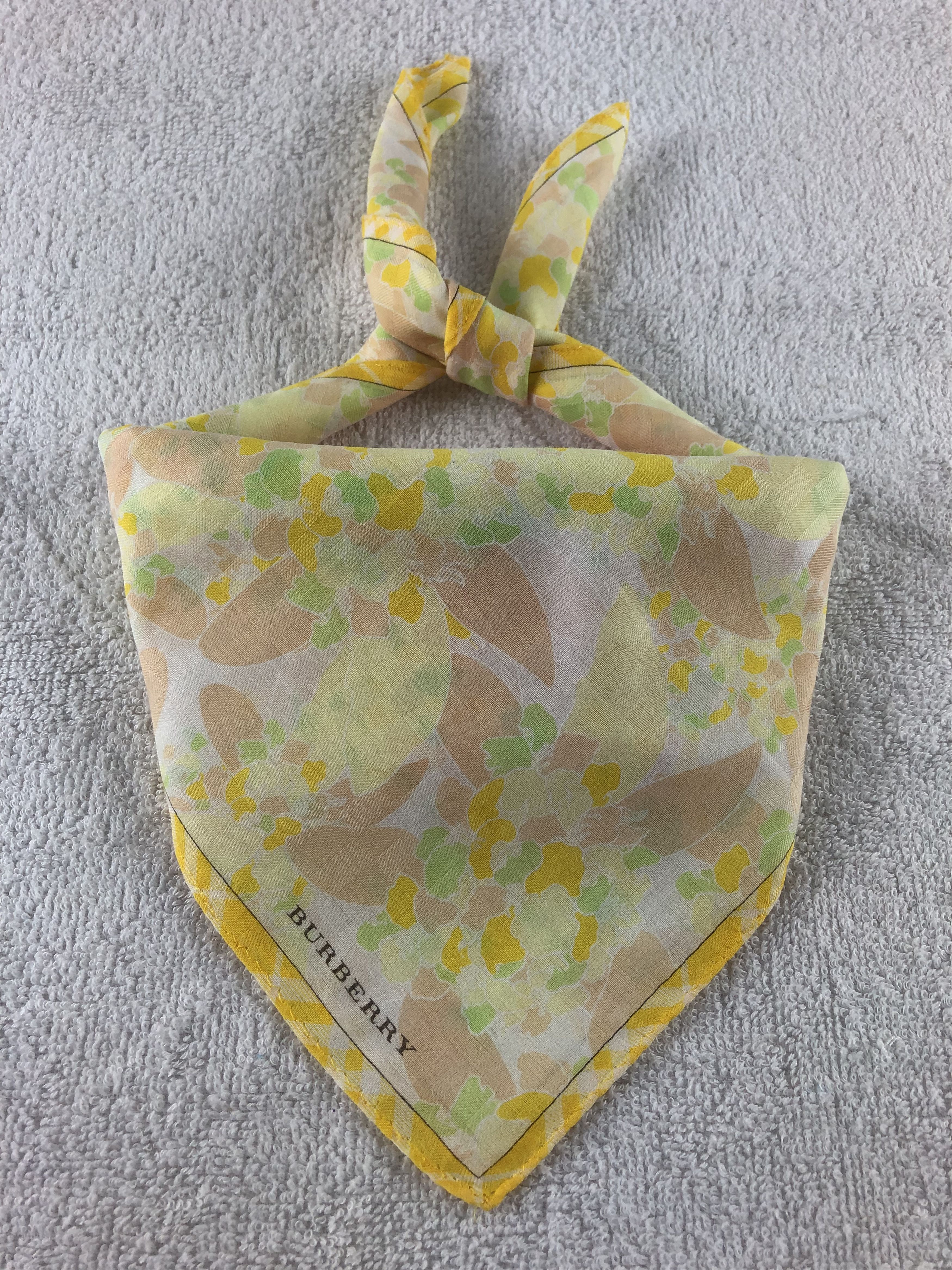 Burberry Burberry Handkerchief / Bandana / Neckerchief Size ONE SIZE - 1 Thumbnail