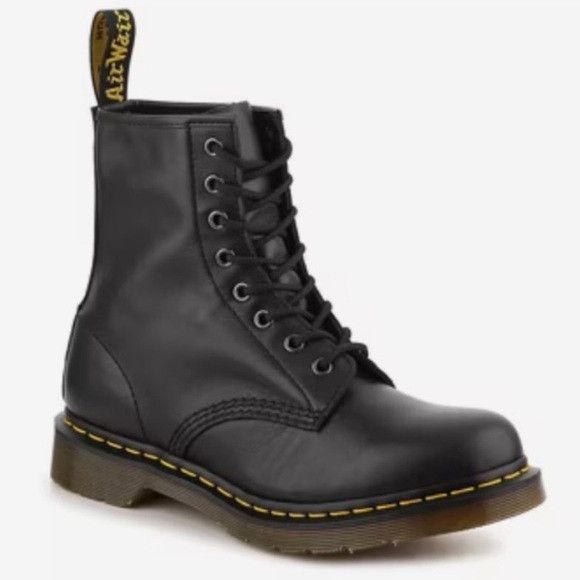 Dr. Martens Dr Marten airwalk 1460 Combat Boots in black size 7L 6m Size US 7 / IT 37 - 1 Thumbnail