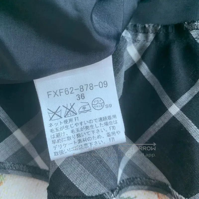 Burberry Burberry Black Wool Blend Skirt for Women. Size 23" - 7 Thumbnail