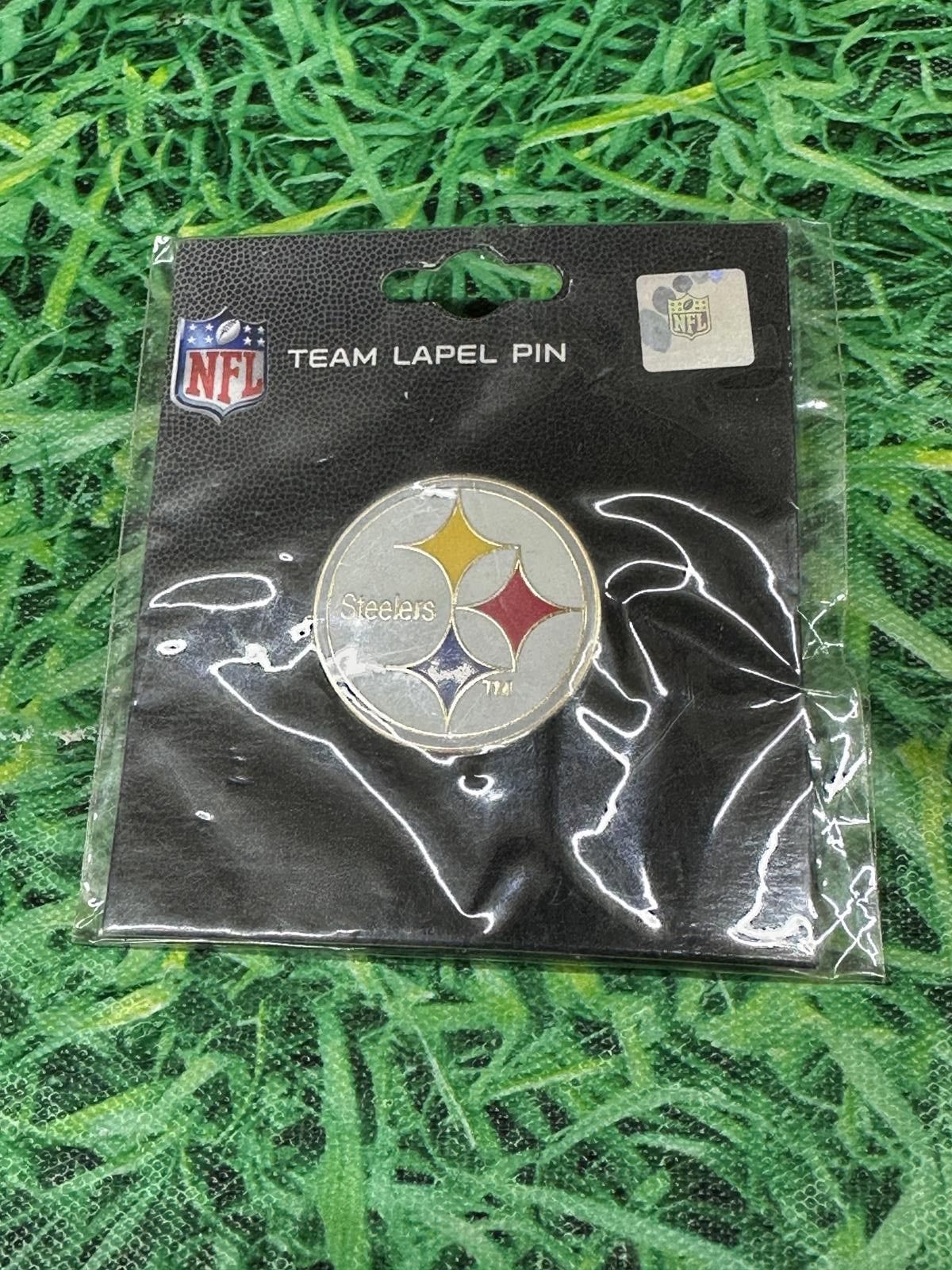 NFL Pittsburgh Steelers Lapel Pin Button NFL NEW Size ONE SIZE - 1 Thumbnail