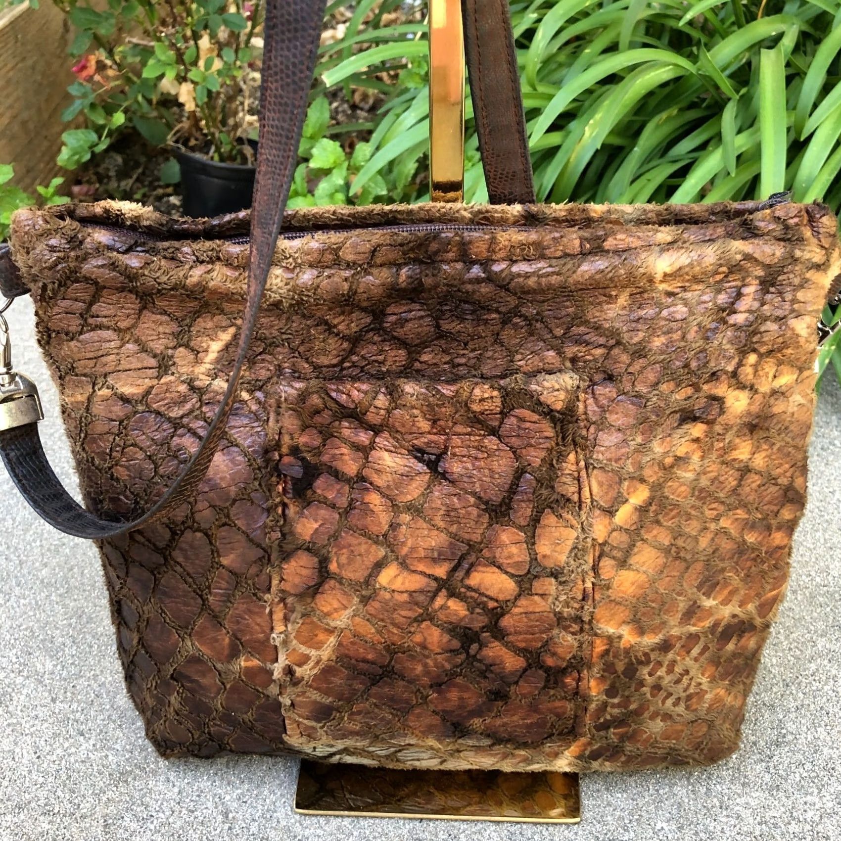 Vintage CONNIE GUNDERSON Ventura CA Designer Crossbody Purse Fuzzy Satchel Bag Brown Women Medium 11" W x 10" H Polyester Designer Crossbody Bag Brown Size ONE SIZE - 2 Thumbnail