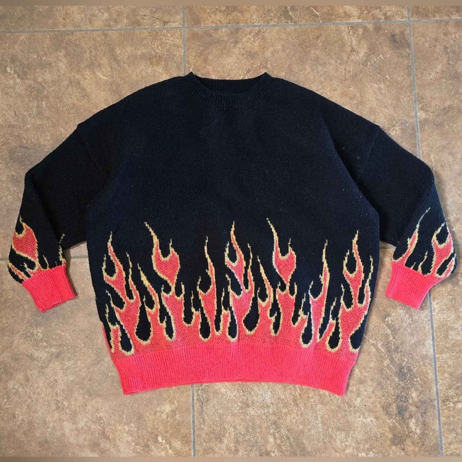 Shein Black Fire | SHEIN | Sweater Long Sleeve Size ONE SIZE - 1 Thumbnail