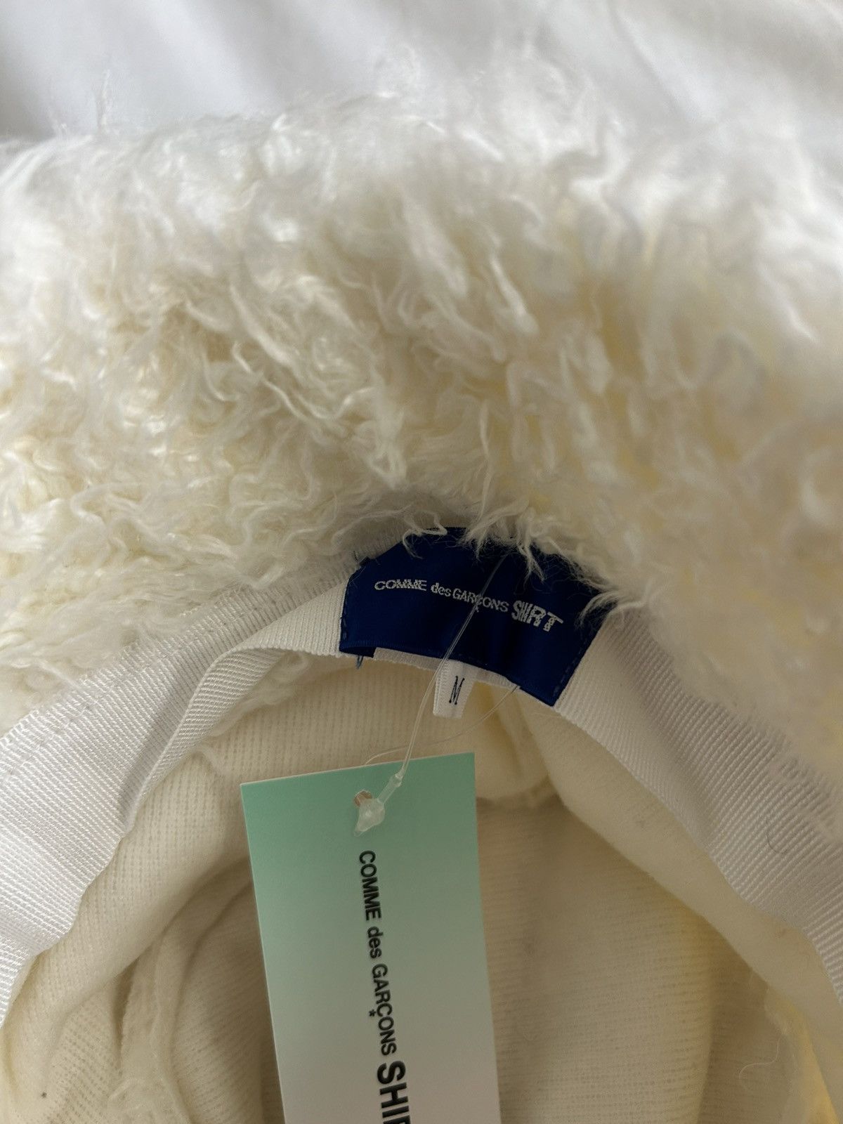 Comme des Garcons SHIRT Comme Des Garcon Shirt Faux Fur Bucket Hat White CDG Italy Size ONE SIZE - 3 Thumbnail