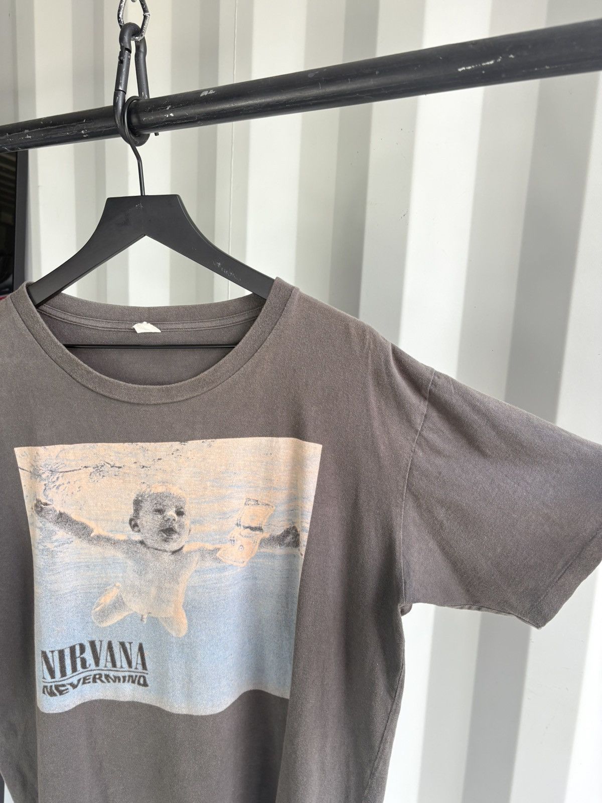 Band Tees Nirvana Nevermind Sun Faded Distressed ERD GRUNGE WCC Band Size US XL / EU 56 / 4 - 3 Thumbnail