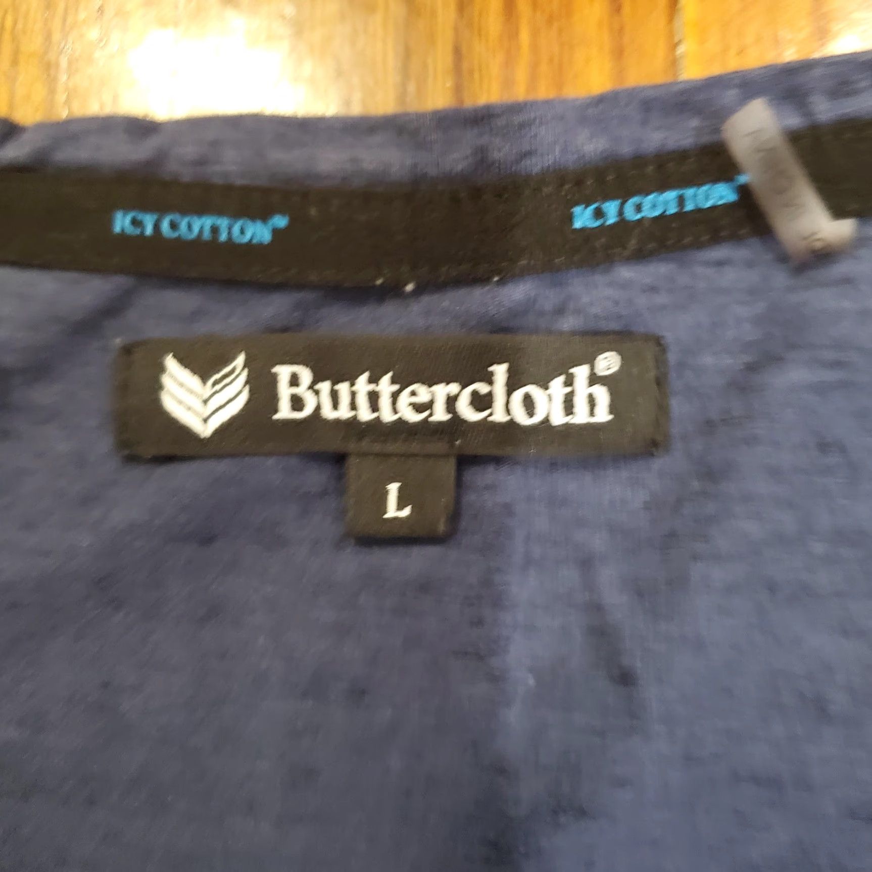 Vintage Buttercloth Mens Large Blue Icy Cotton V-Neck Short Sleeve Shirt Casual Soft Size US L / EU 52-54 / 3 - 3 Thumbnail