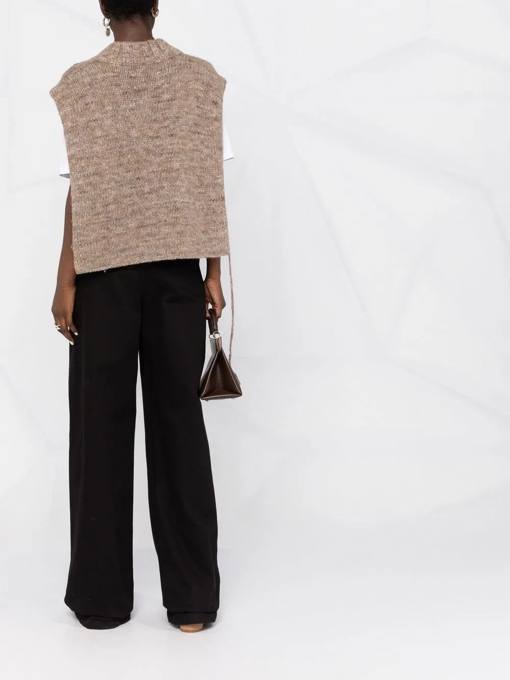Maison Margiela o1y0625 V-neck Sleeveless Sweater in Khaki Size M / US 6-8 / IT 42-44 - 4 Thumbnail