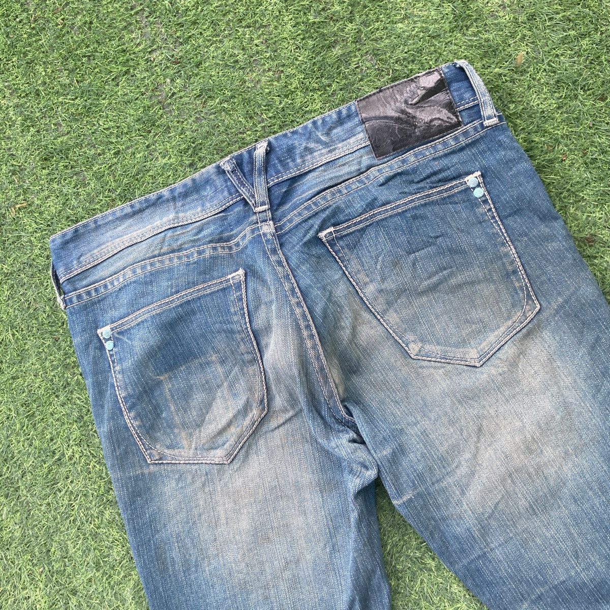 Vanquish VANQUISH GOLD BOOTCUTS FLARED DENIM Size US 33 - 8 Thumbnail
