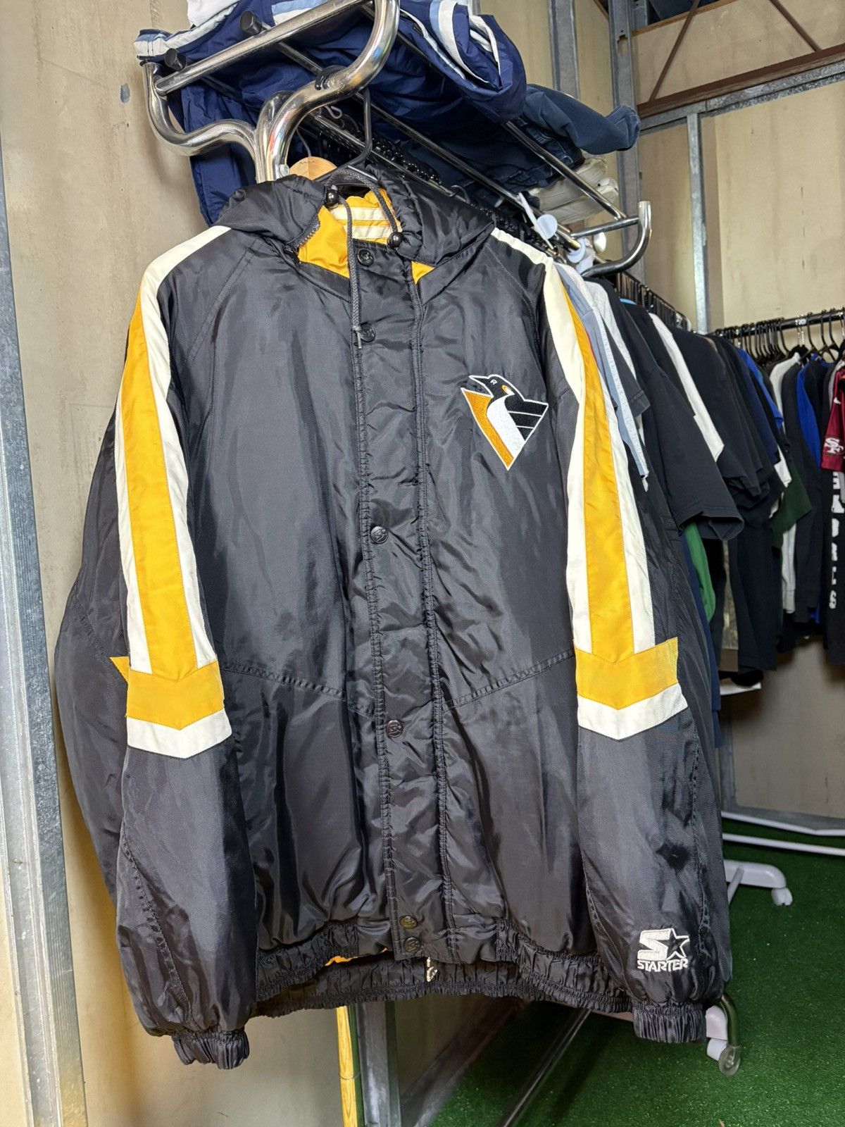 NHL × Vintage 1990’s Pittsburgh Penguins Starter Jacket Size US XL / EU 56 / 4 - 1 Thumbnail
